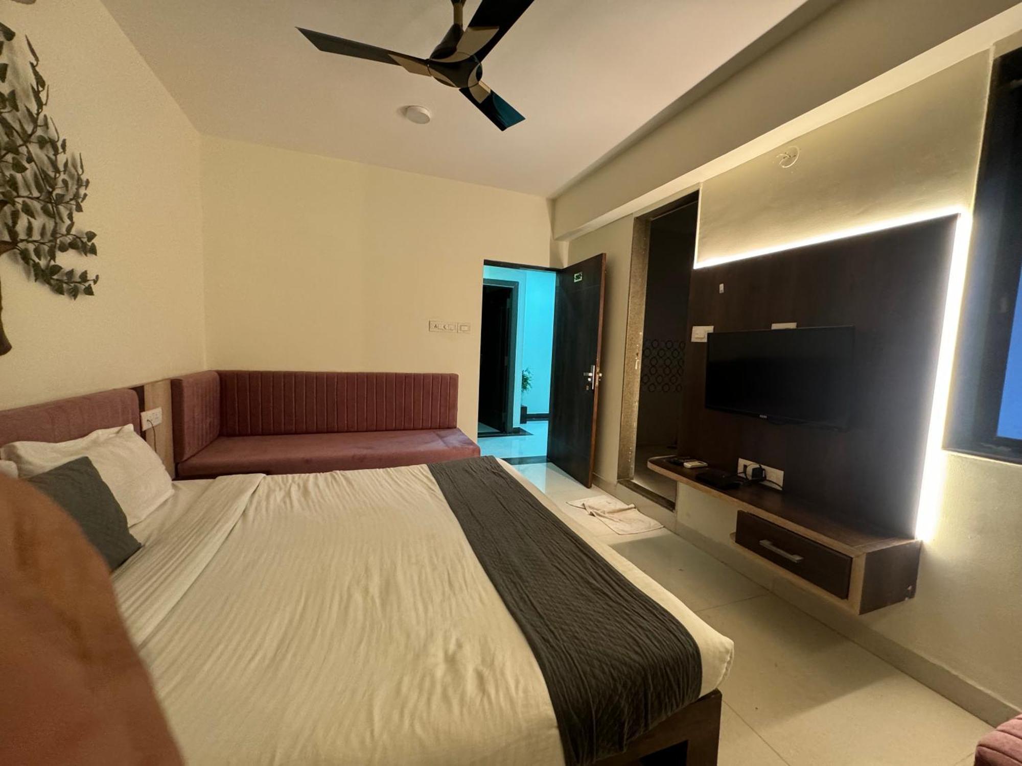 Hotel The Tripti & Banquets Indore
