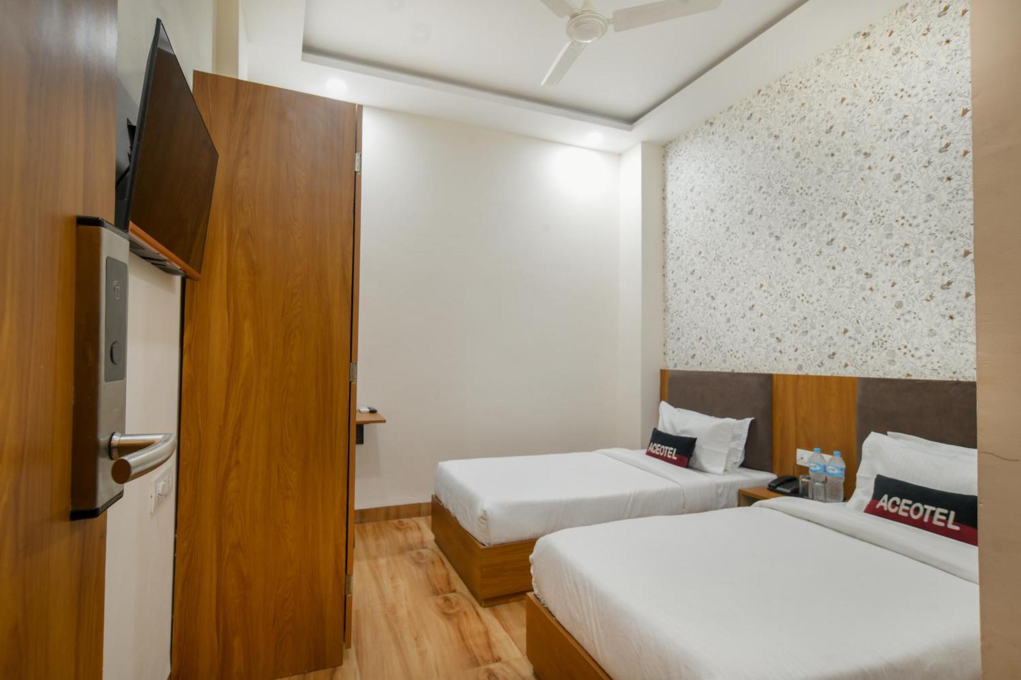 Hotel Aceotel Inn, Vijay Nagar