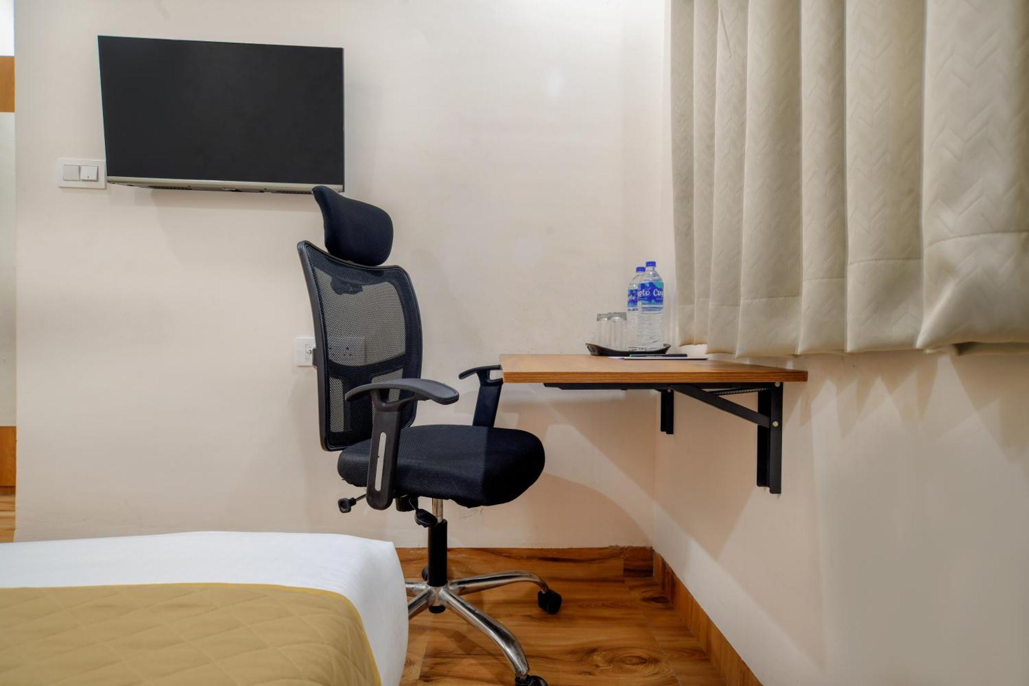 Hotel Aceotel Inn, Vijay Nagar 3*