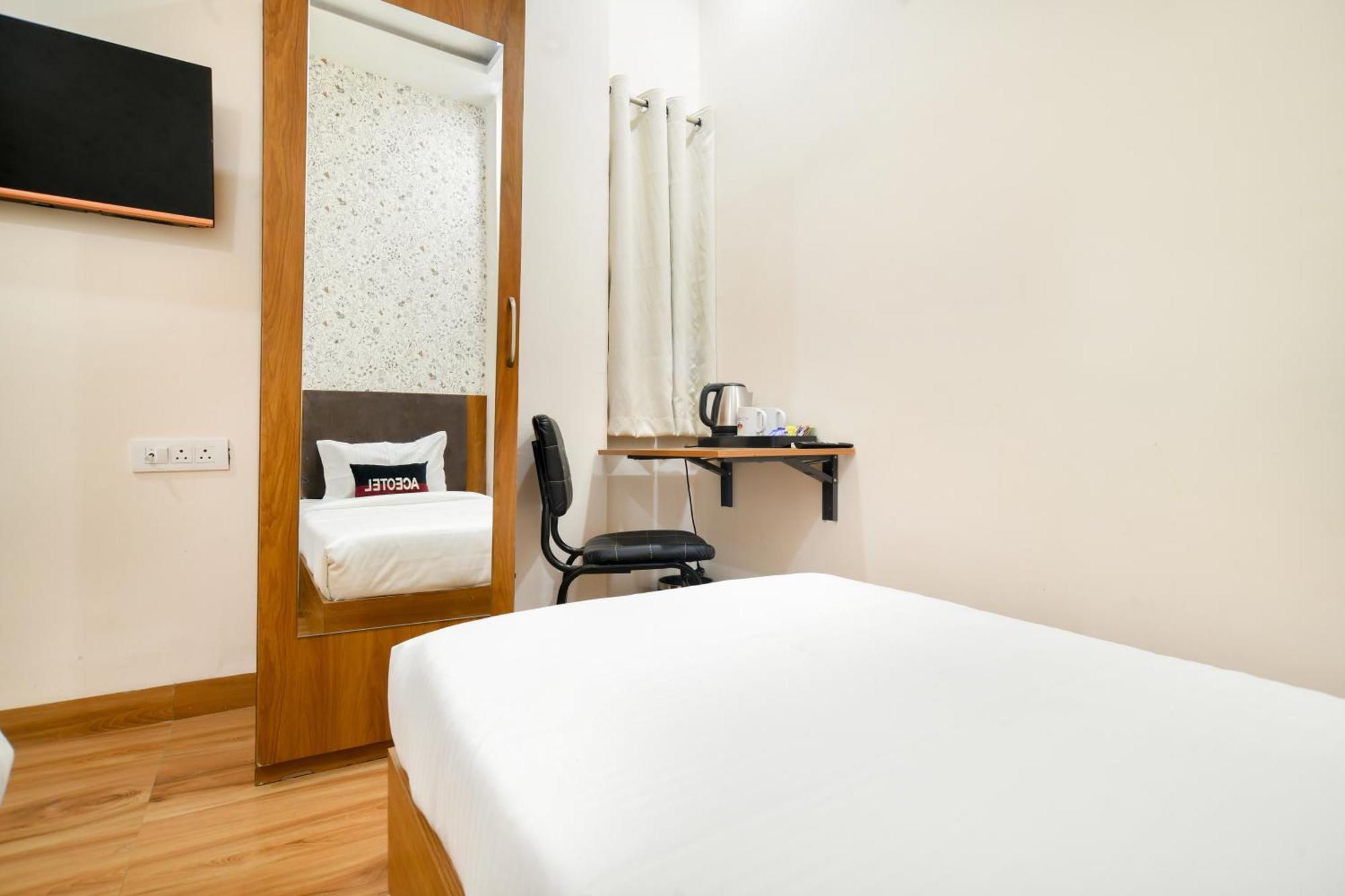 Hotel Aceotel Inn, Vijay Nagar 3*