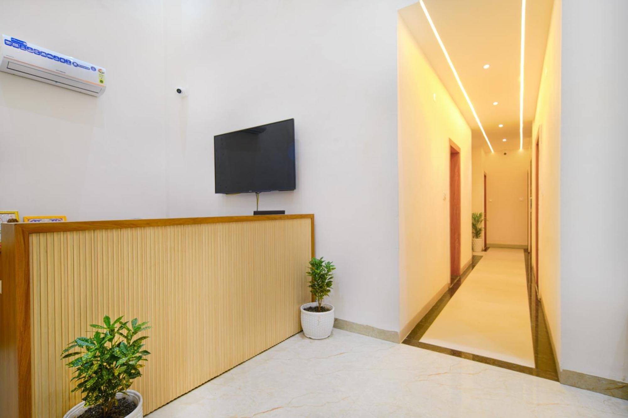 Hotel Aceotel Inn, Vijay Nagar Indore