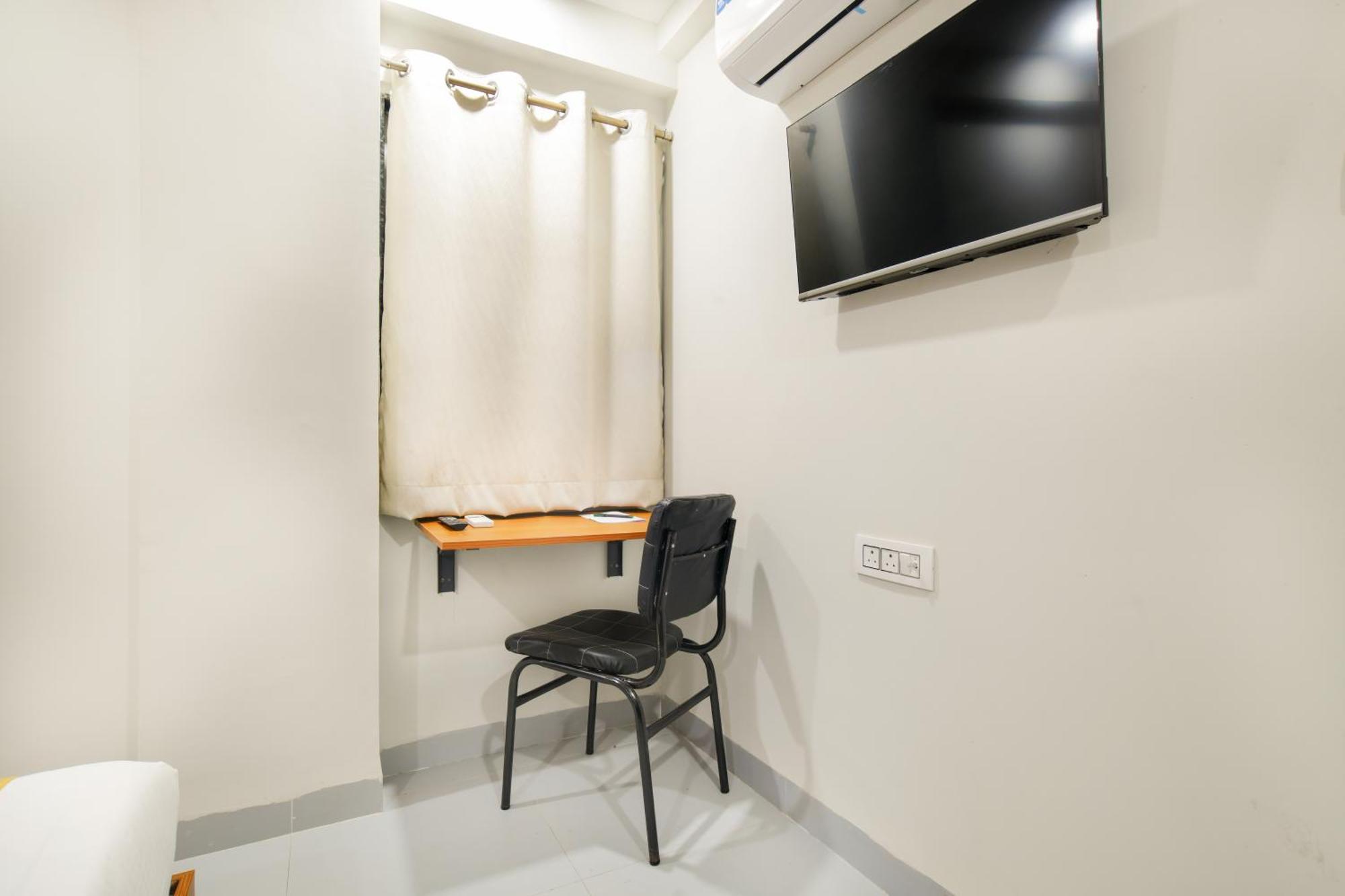 Aceotel Inn, Vijay Nagar Hotel