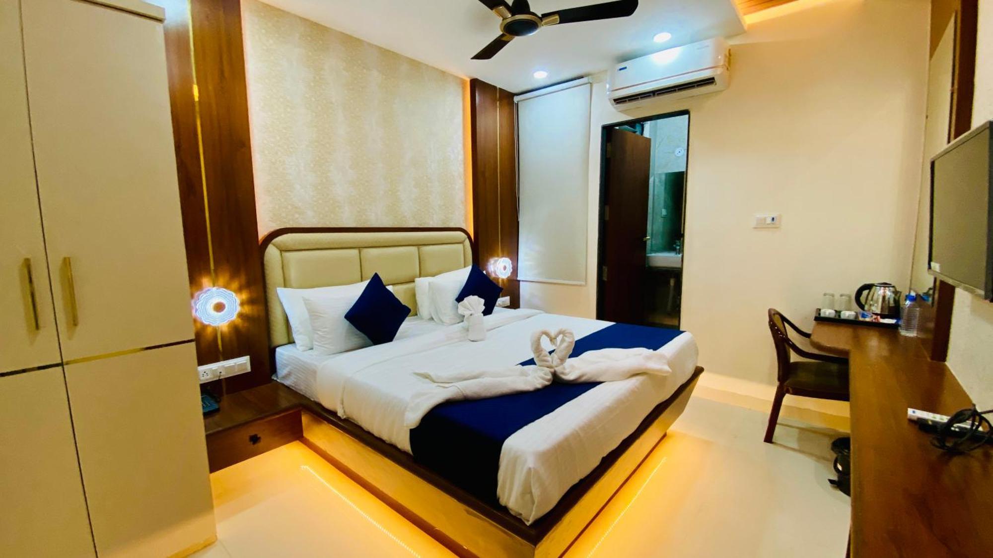 Aranyasutra Inaya, Hotel Indore