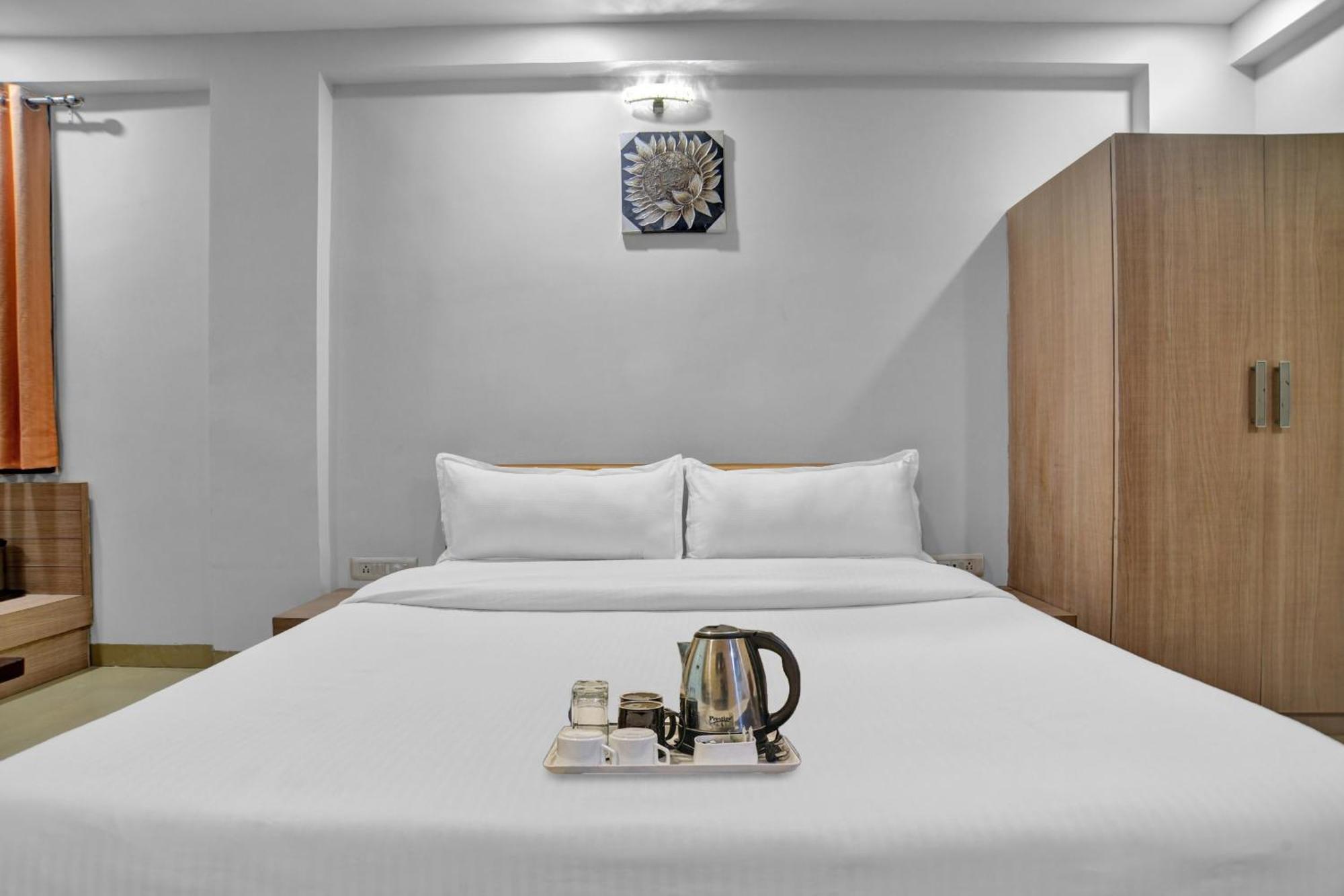 Hotel Super Townhouse Divya Palace Indore