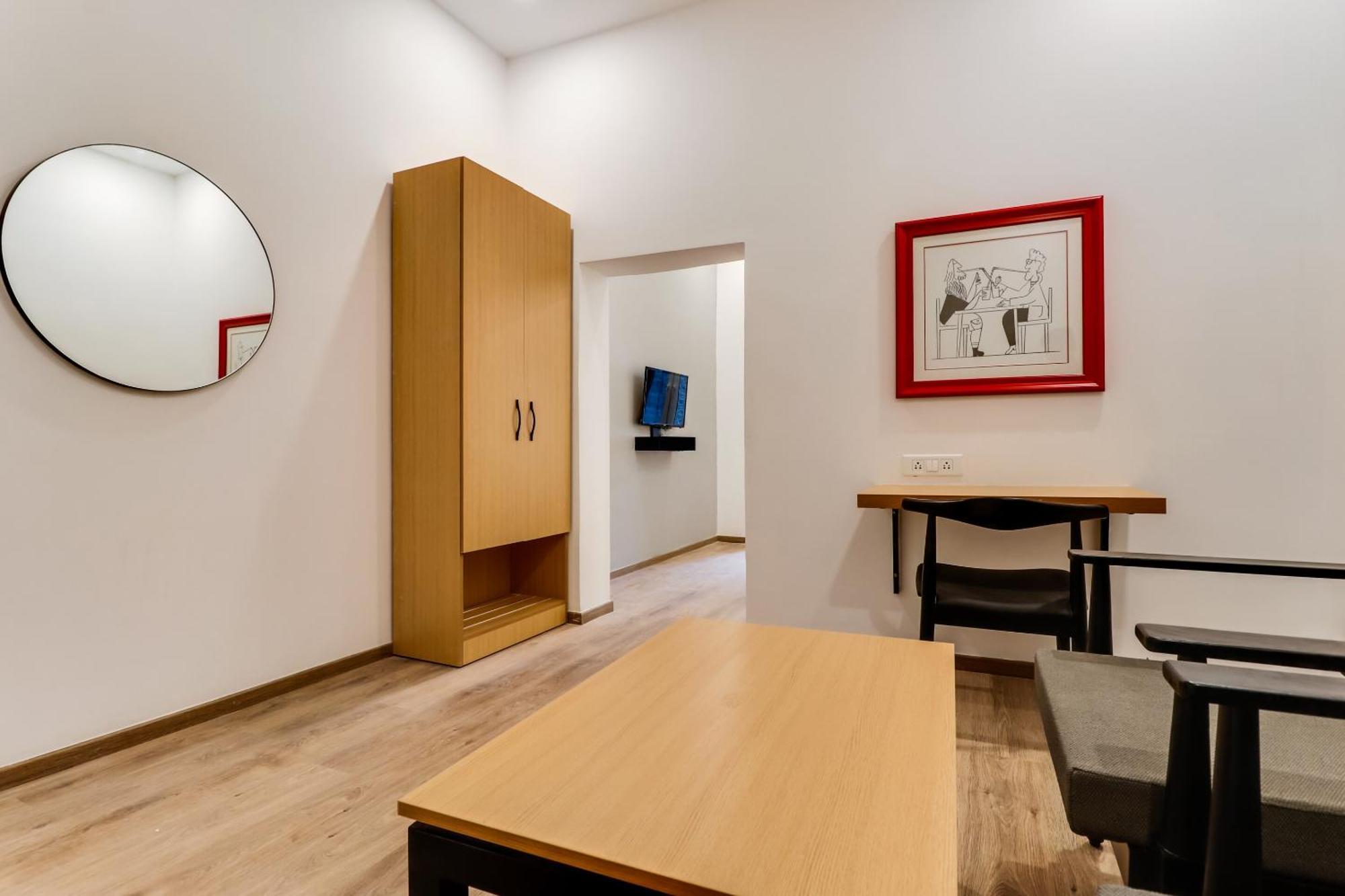 Super Townhouse Gandhi Hall Hotel Indore