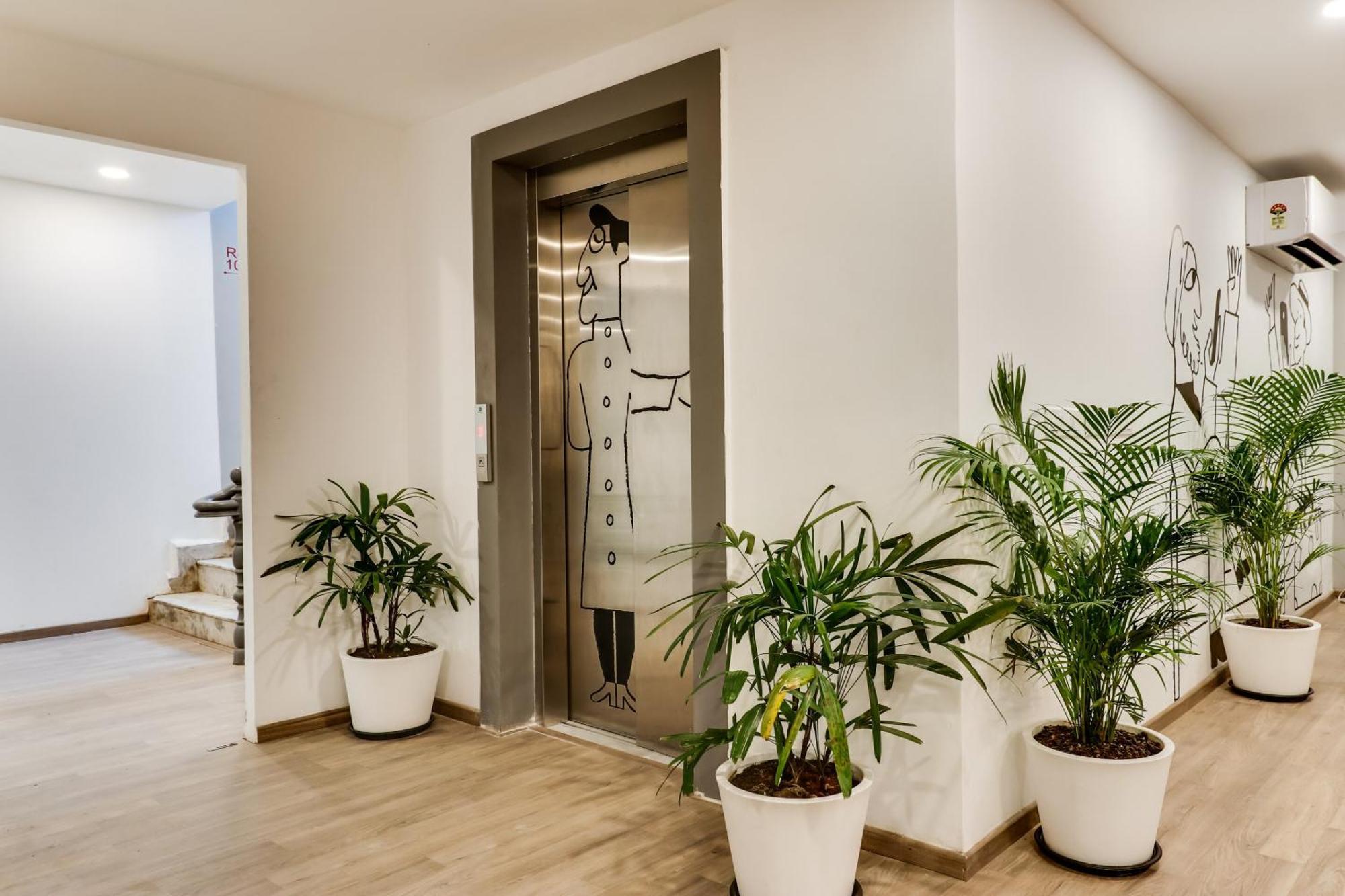 Hotel Super Townhouse Gandhi Hall