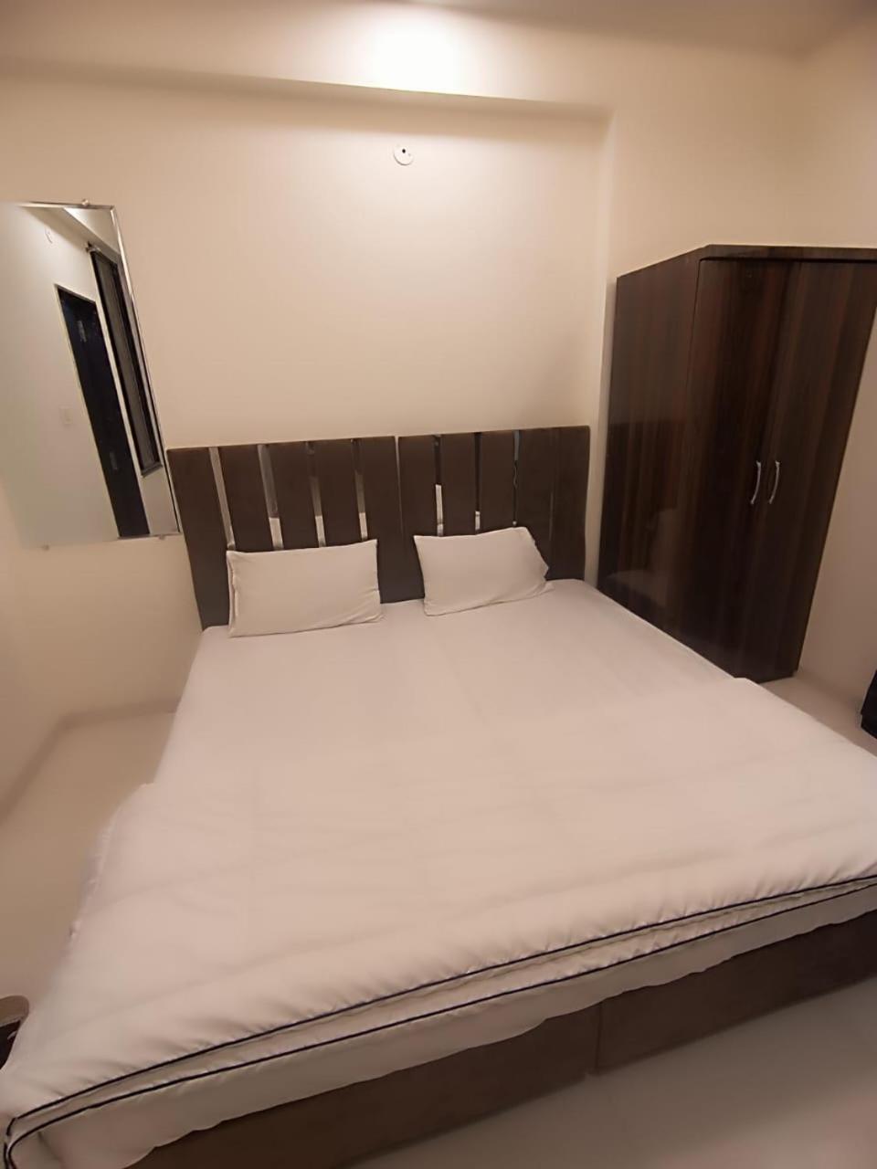 Kiwi Vijaynagar Scheme 78 Indore