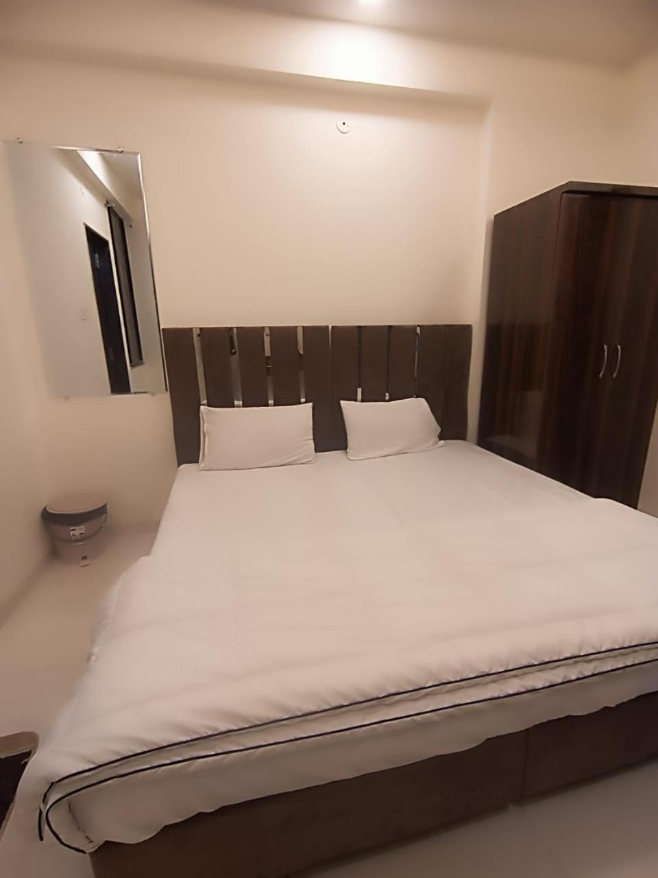 Kiwi Vijaynagar Scheme 78 Indore