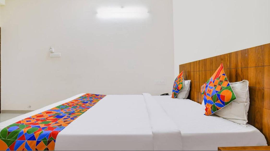 44 The Mbience Hotel Indore