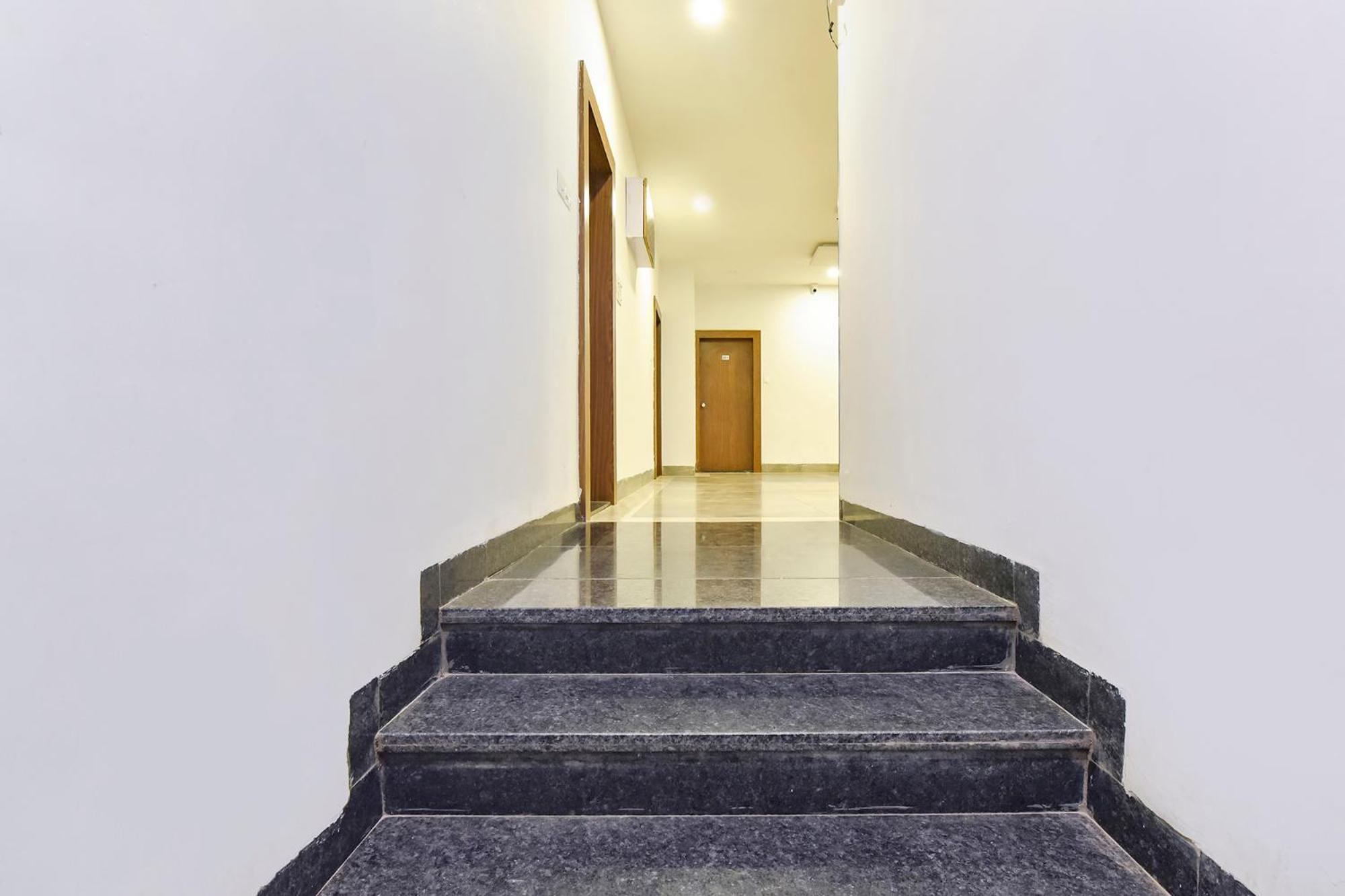 Hotel Fabhotel Will B Fine Indore