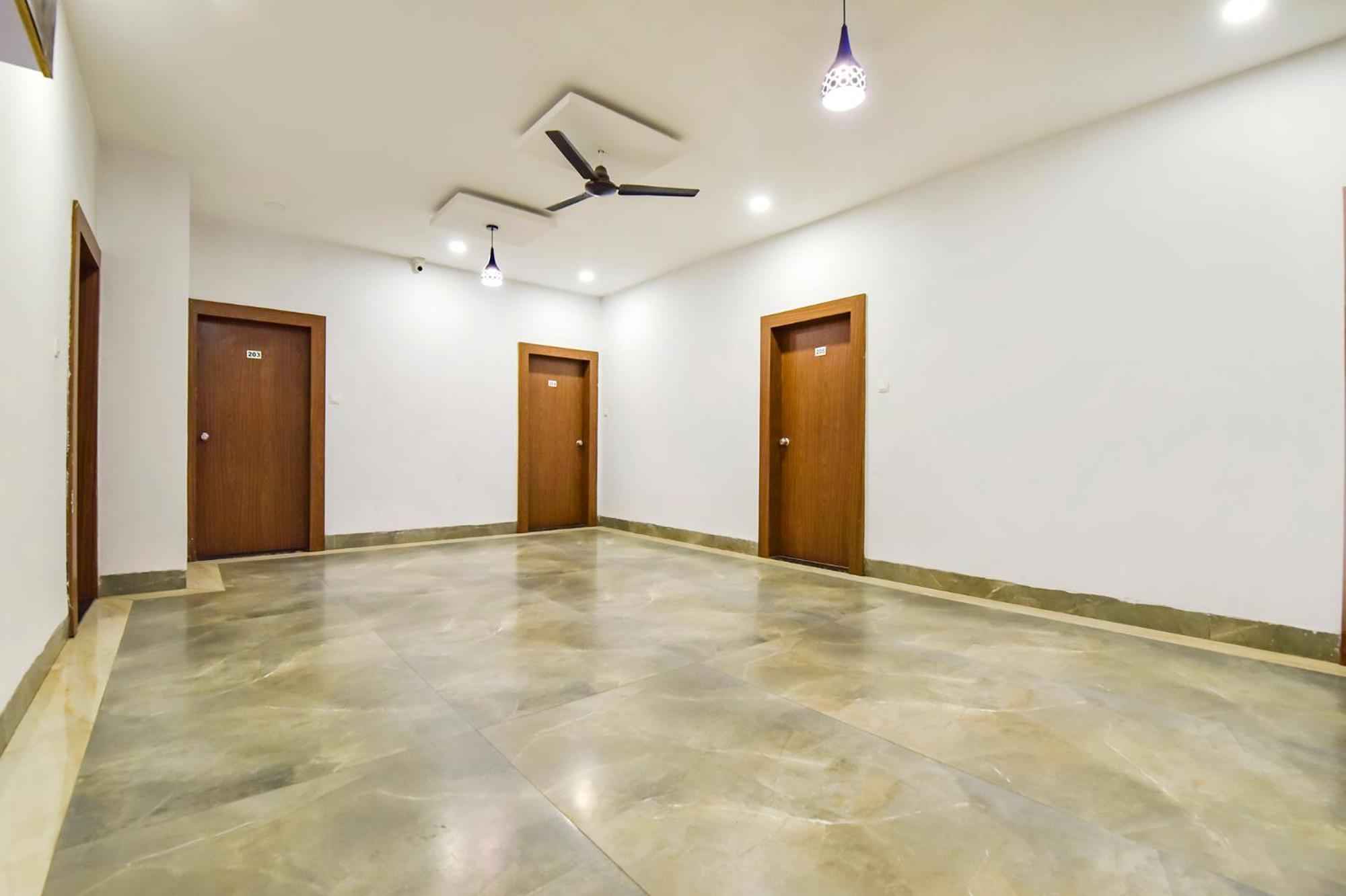 Hotel Fabhotel Will B Fine Indore