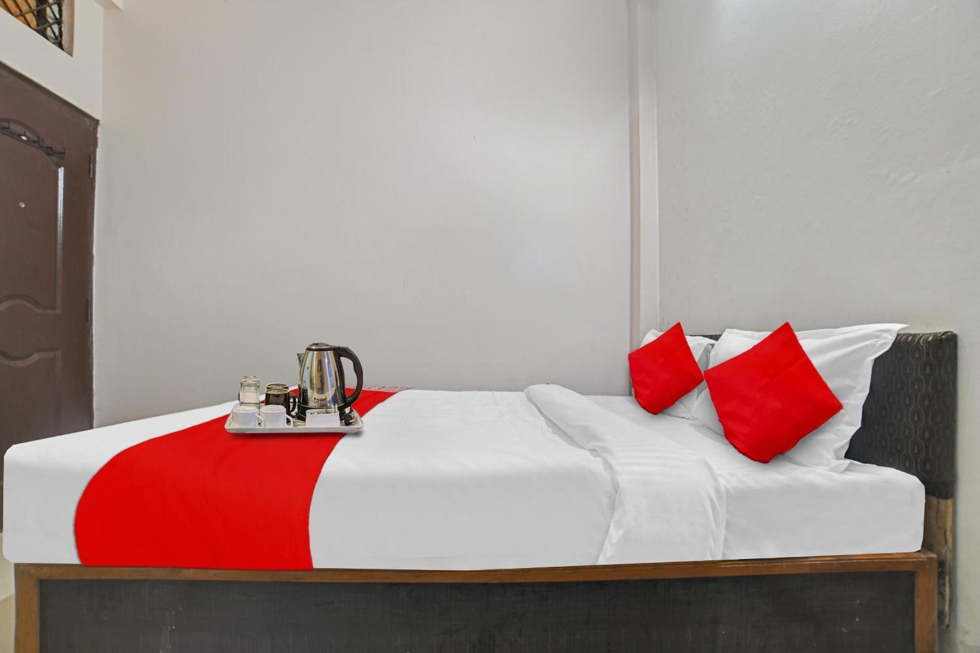 Spot On 49263 Silver Peace Hotel Indore