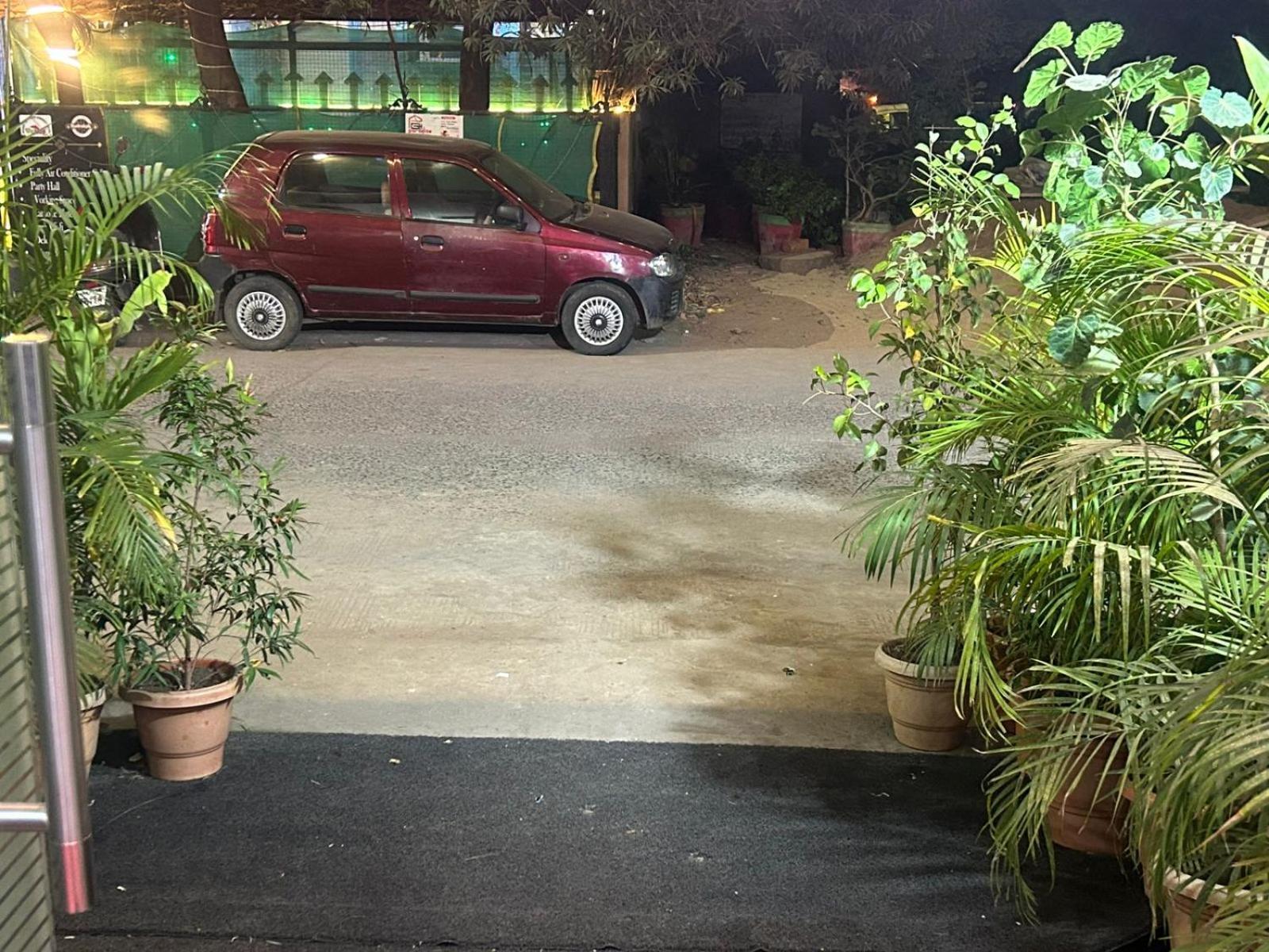Y.94 4* Indore