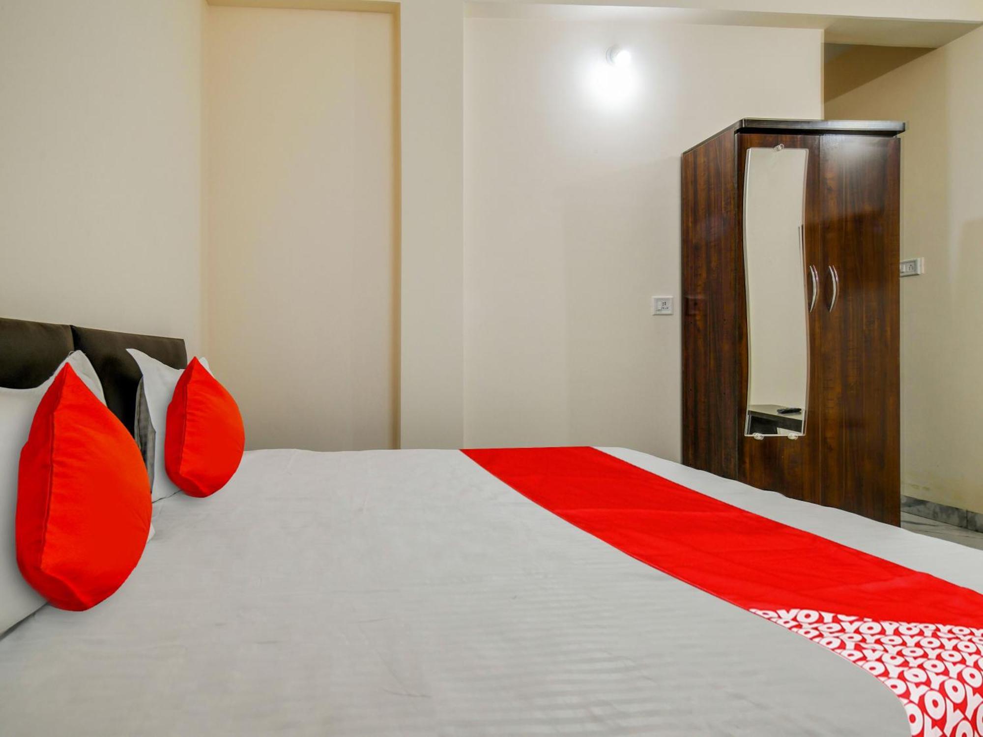 O Shree Radhey 3* Indore