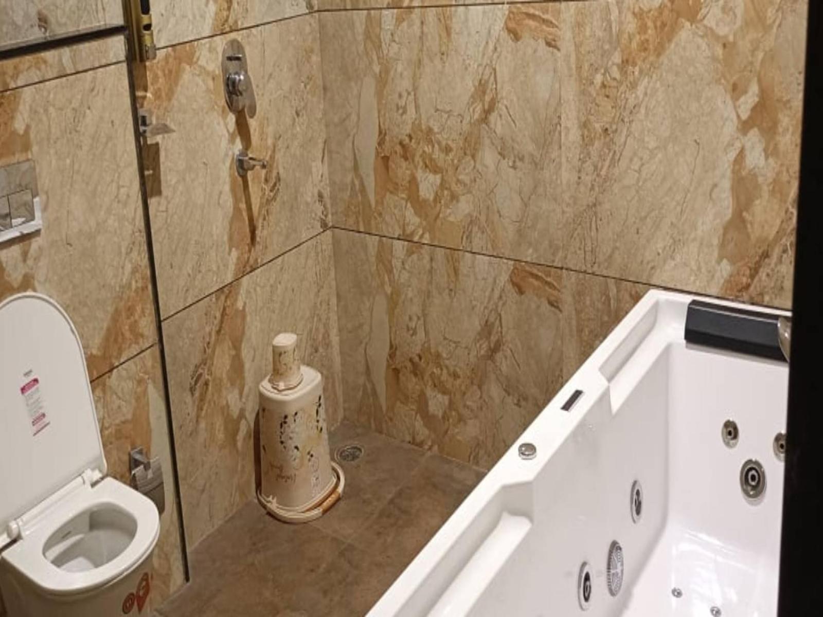 Hotel Rudravue 3*