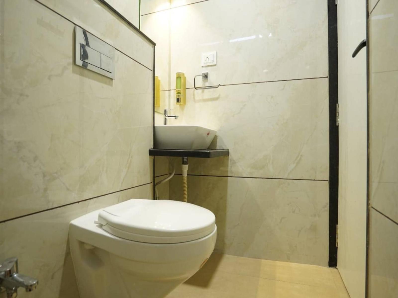 Rudravue Hotel