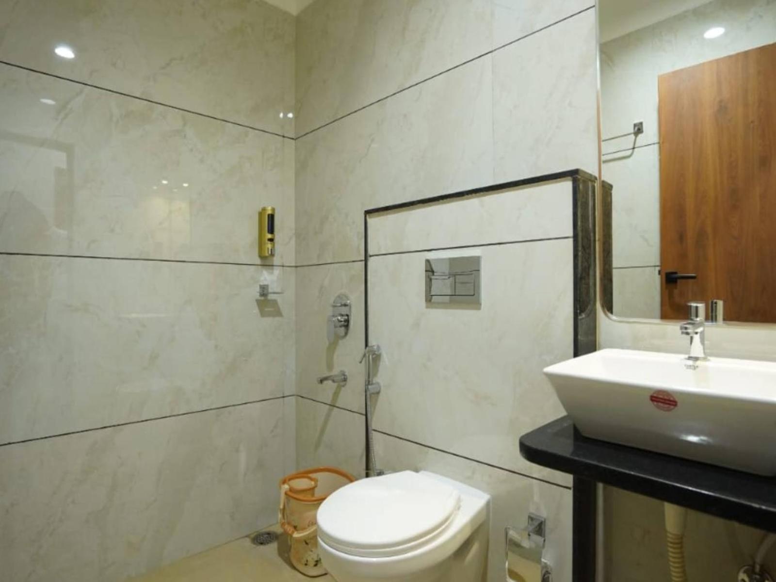 Rudravue Hotel