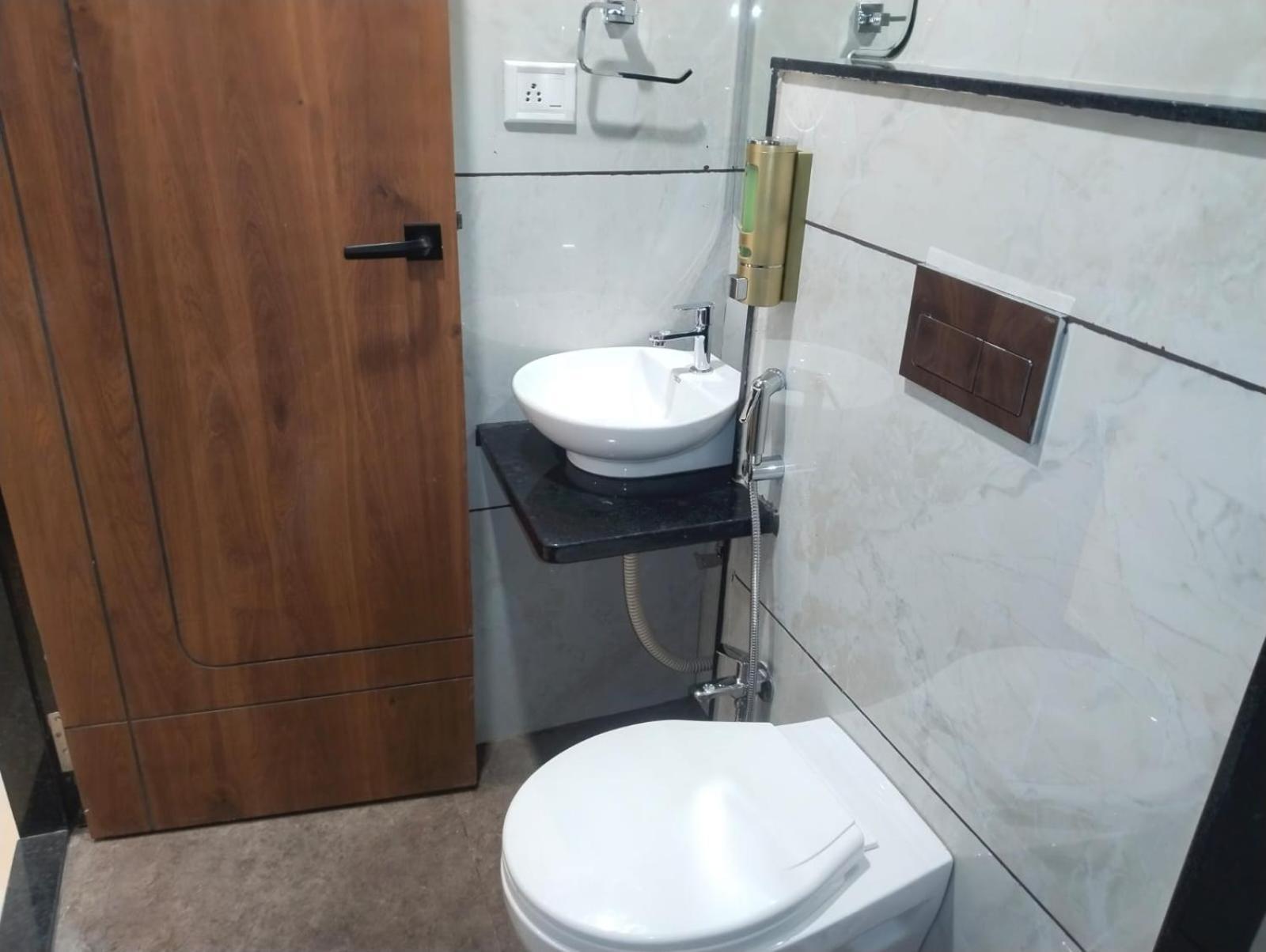 Rudravue Hotel