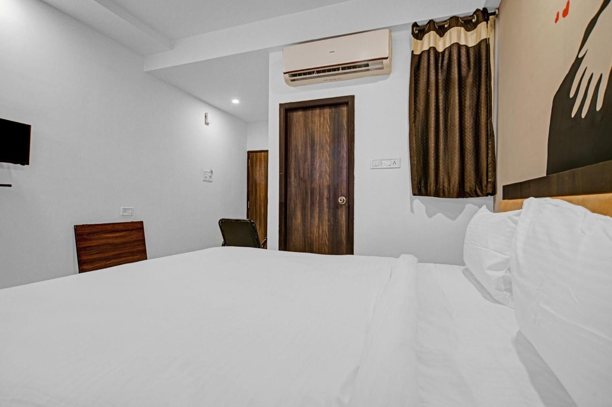 Hotel Collection O The Eternity Near Lig Sqaure 4*