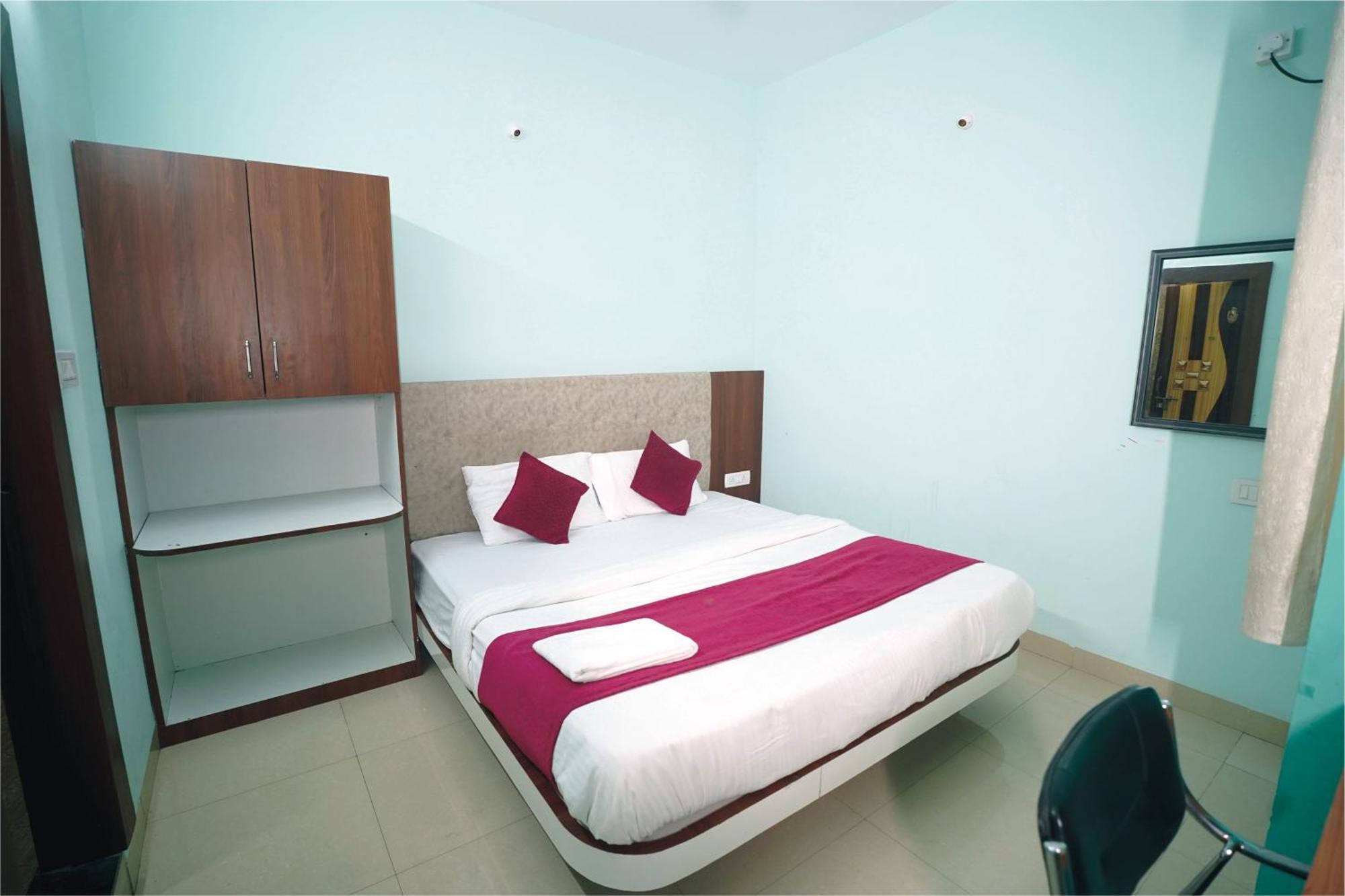 Hotel Inspira Residency- Near Bombay Hospital 3*