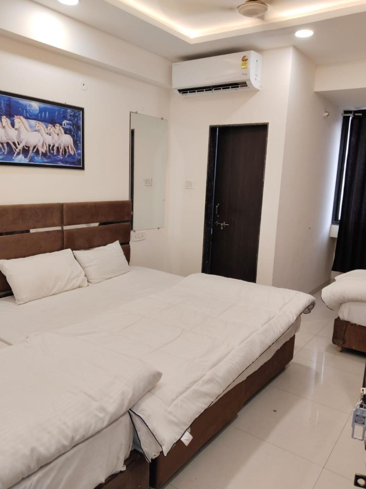 Hotel Kiwi Vijaynagar Scheme 78 Indore