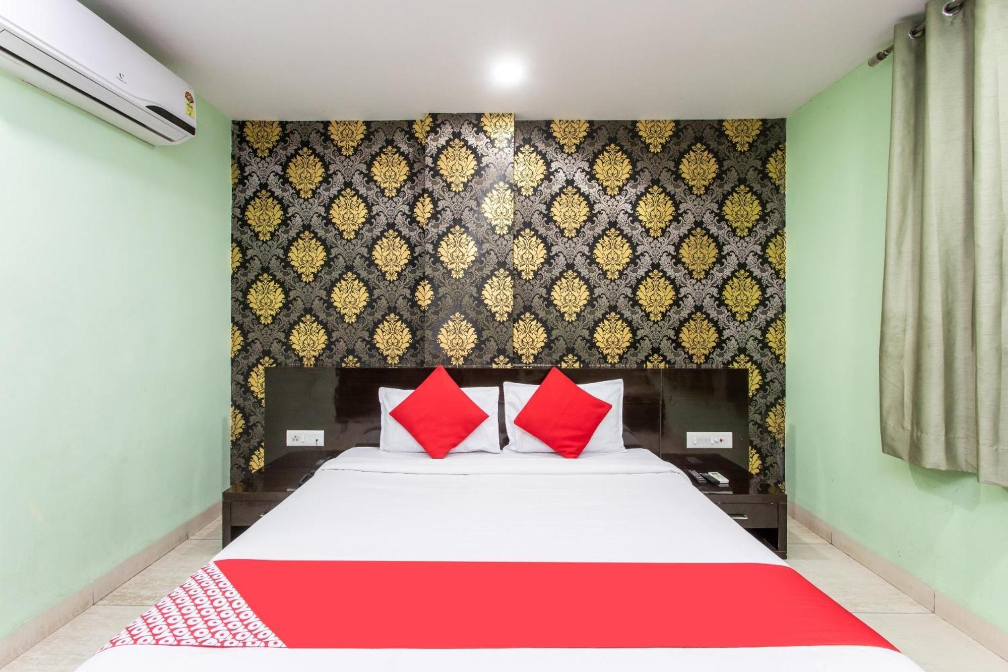 Capital O Swan Paradise Hotel Indore