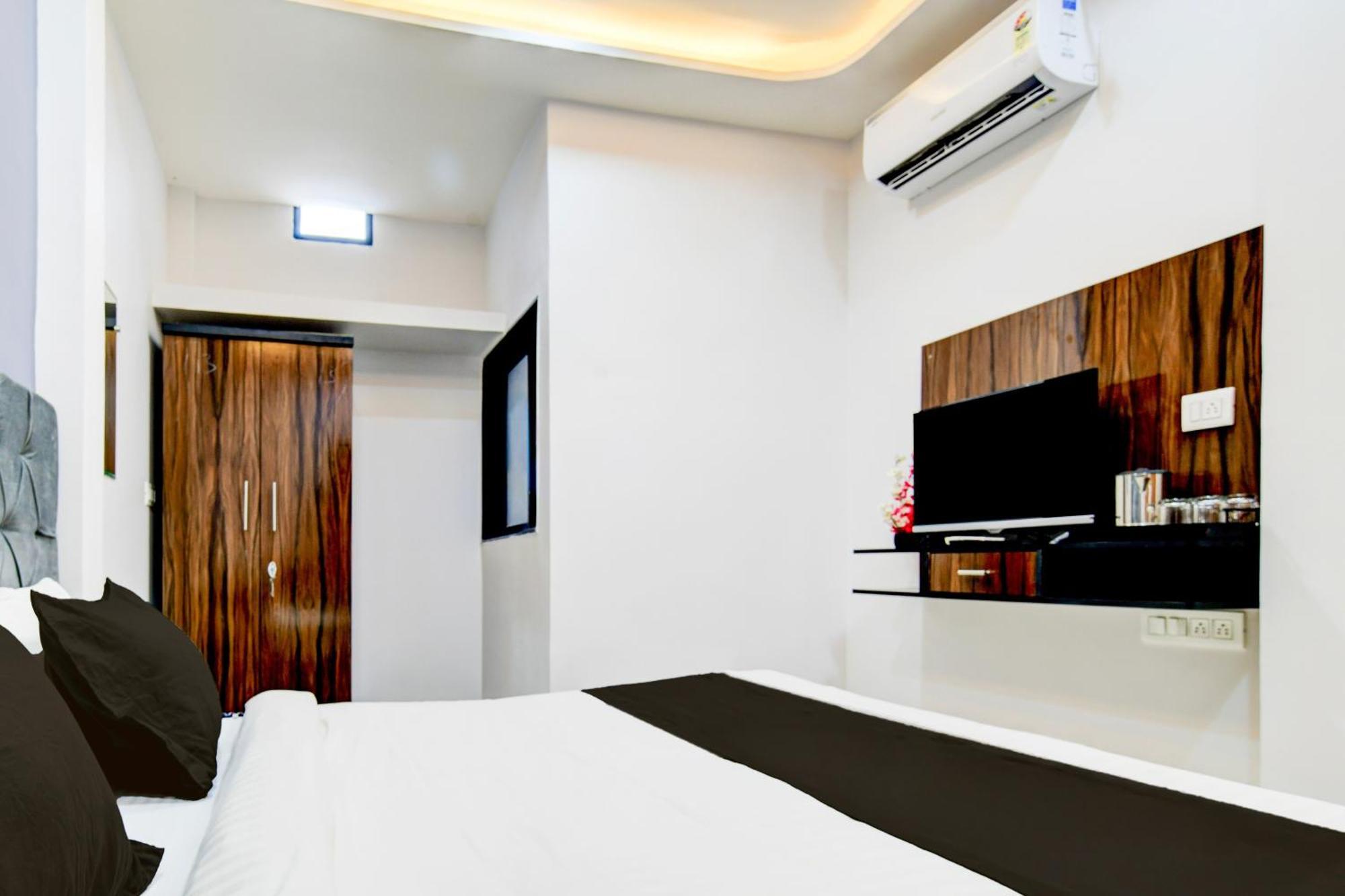 Hotel Super O D.v Near Medanta Hospital Indore