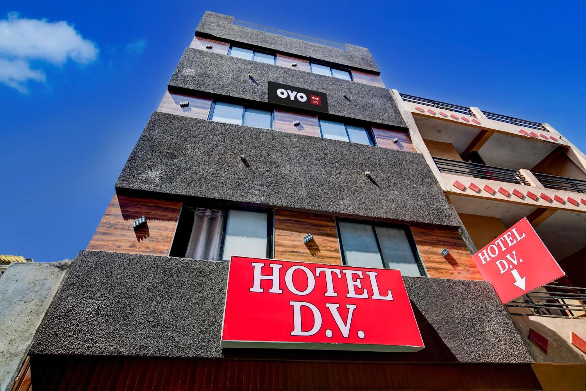 Super O D.v Near Medanta Hospital Hotel