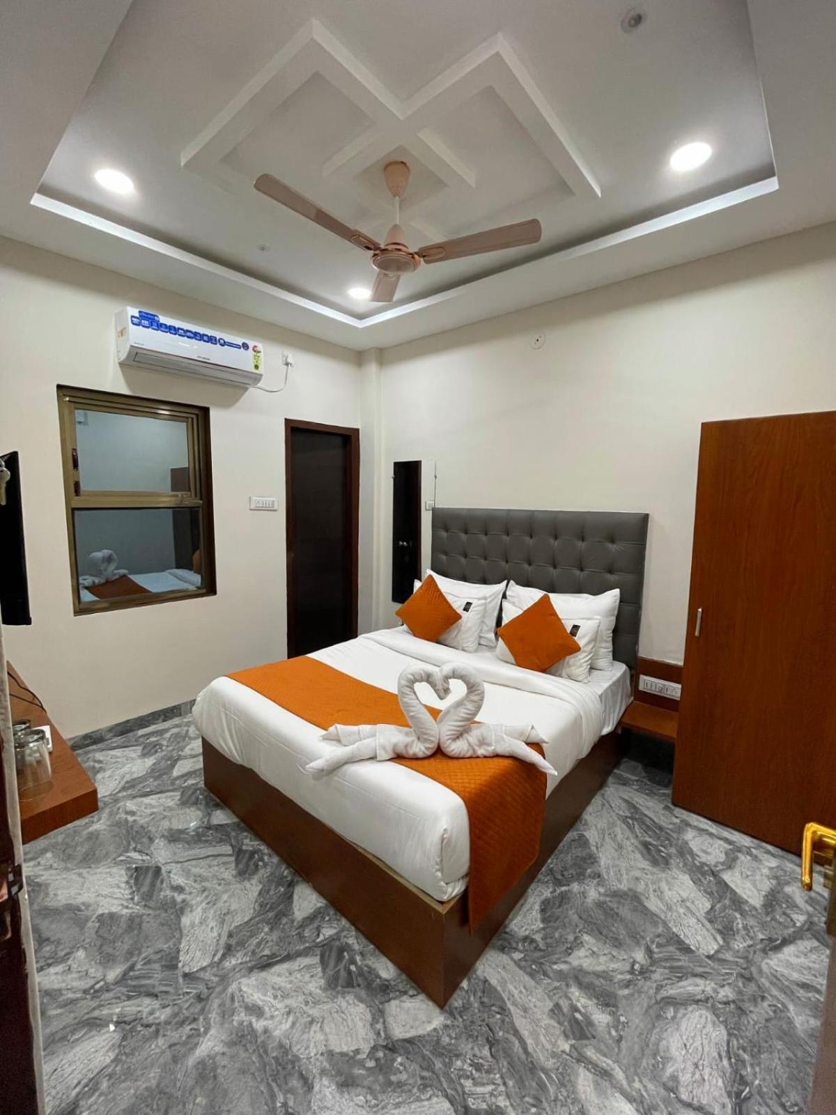 Hotel O Kamari