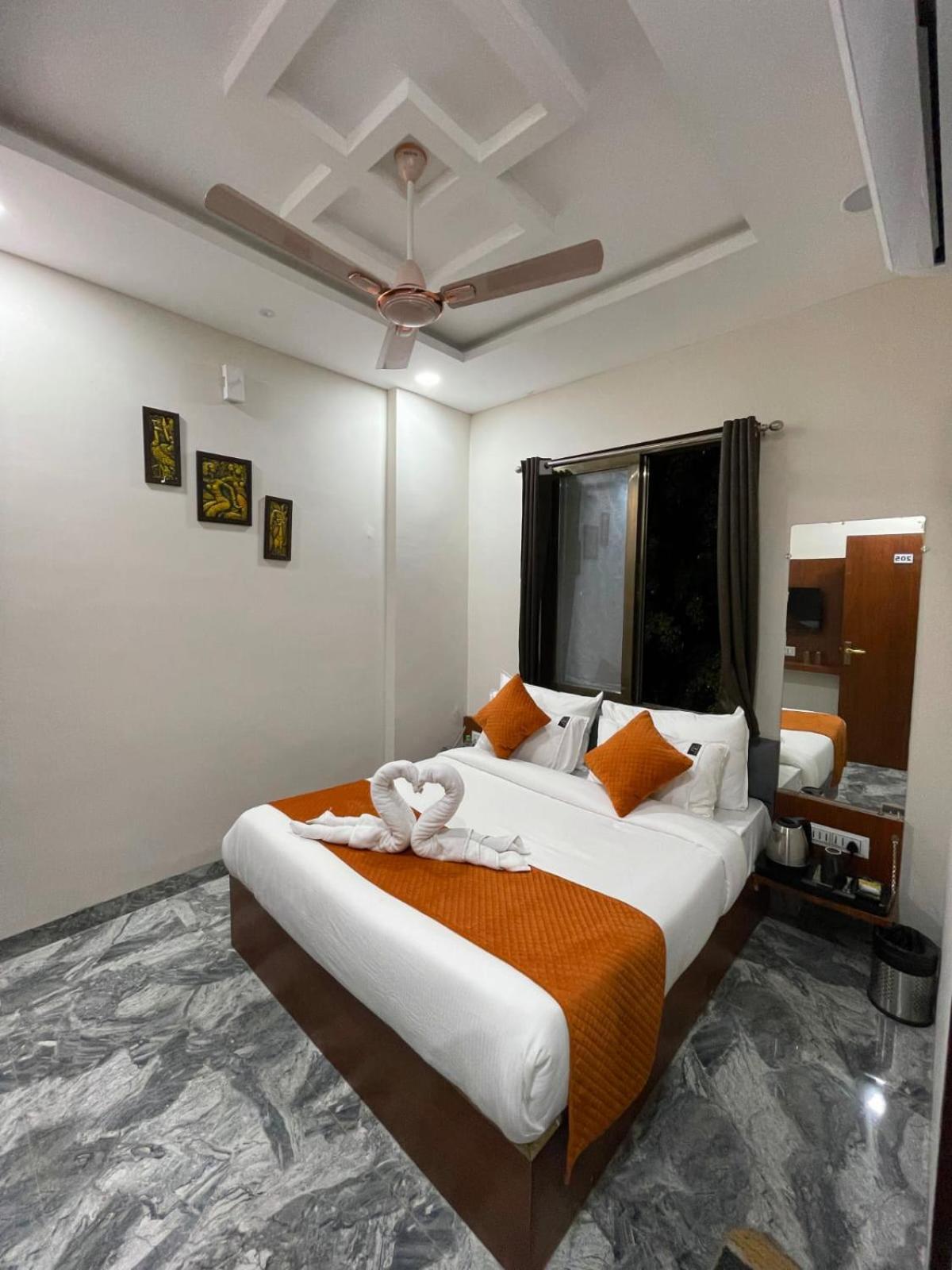 O Kamari Indore