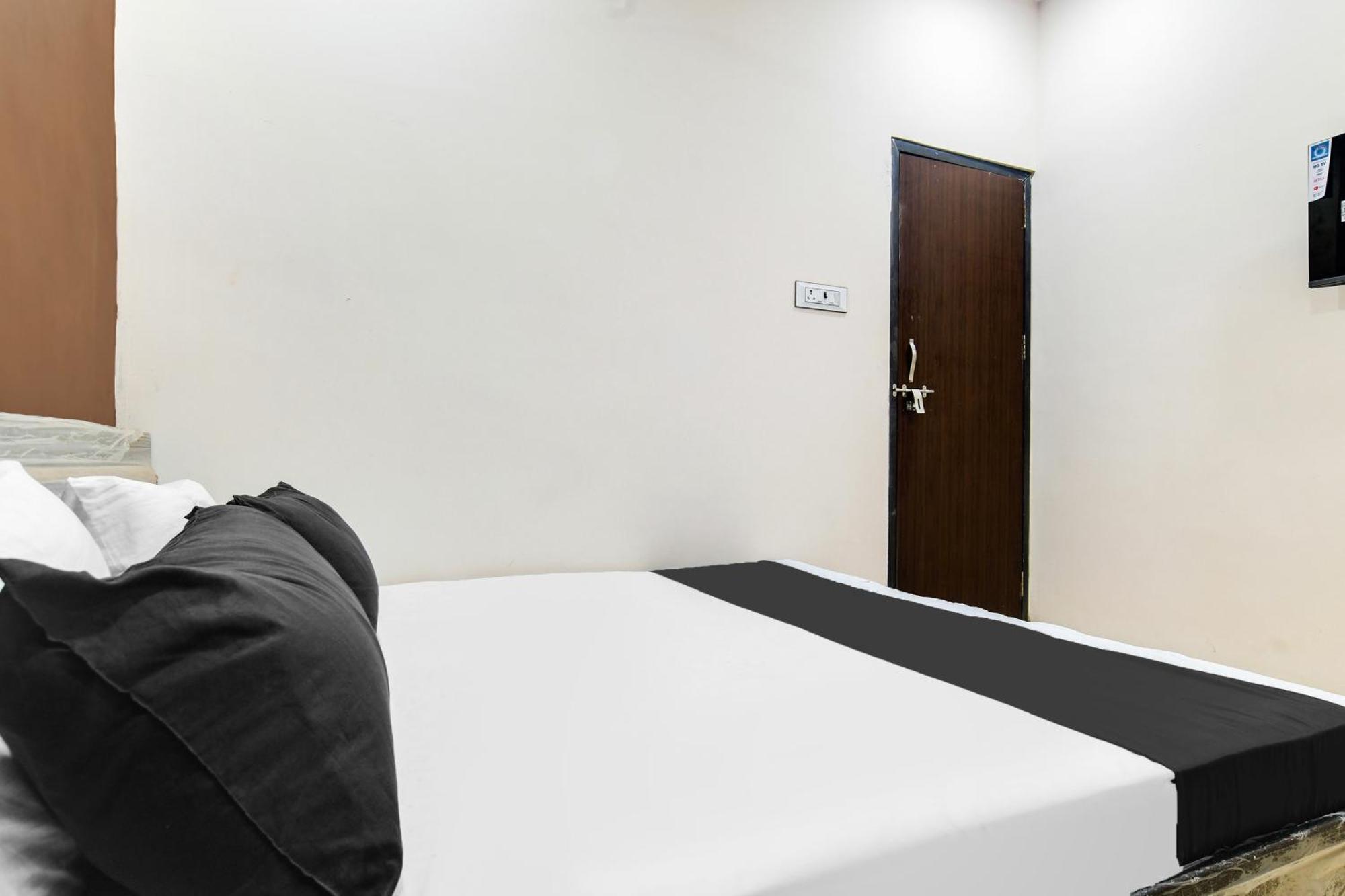 Hotel O Golden Key Indore