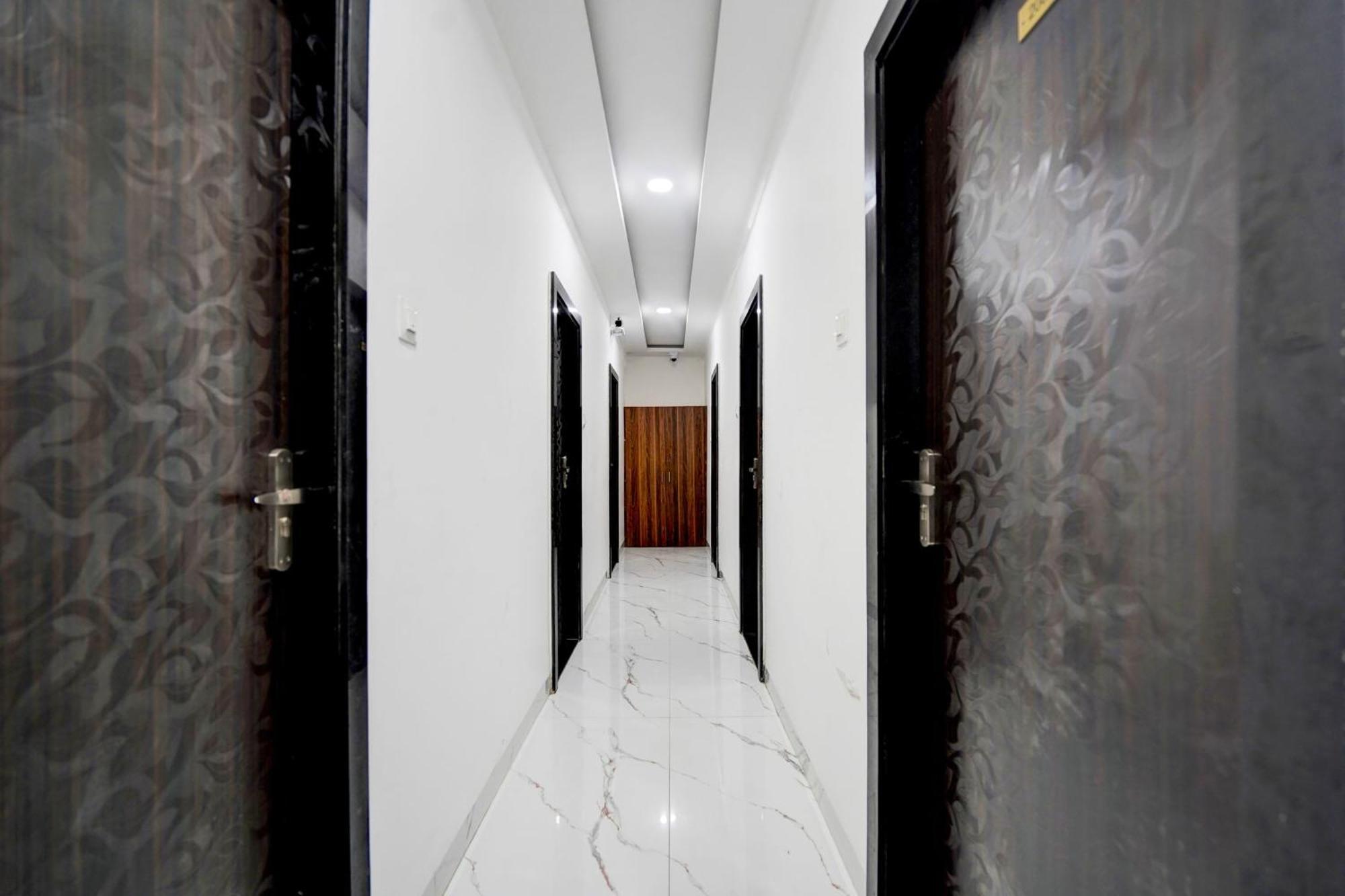 O Shyam Hotel 3*
