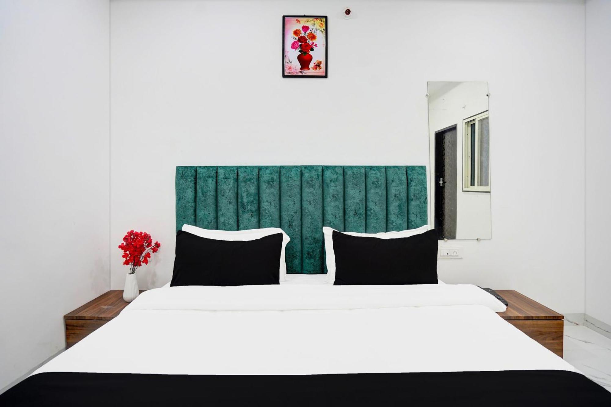 O Shyam Hotel Indore