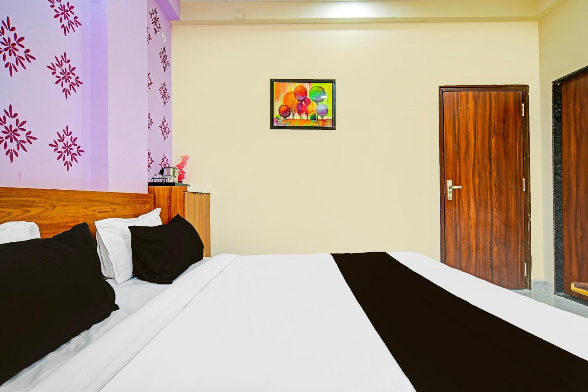 Hotel O Chirag Indore