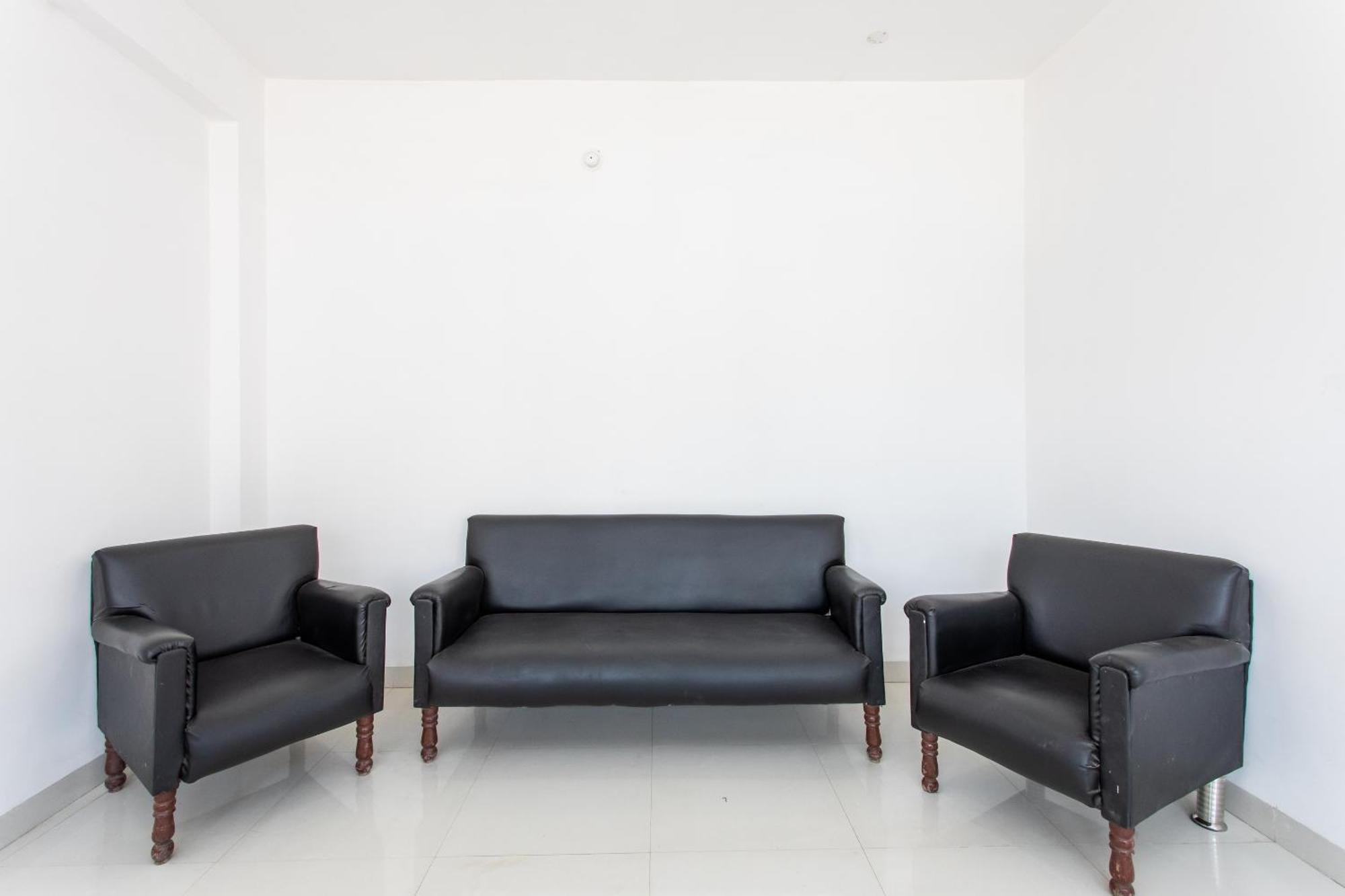 Hotel Collection O Vijay Nagar Formerly Shiva