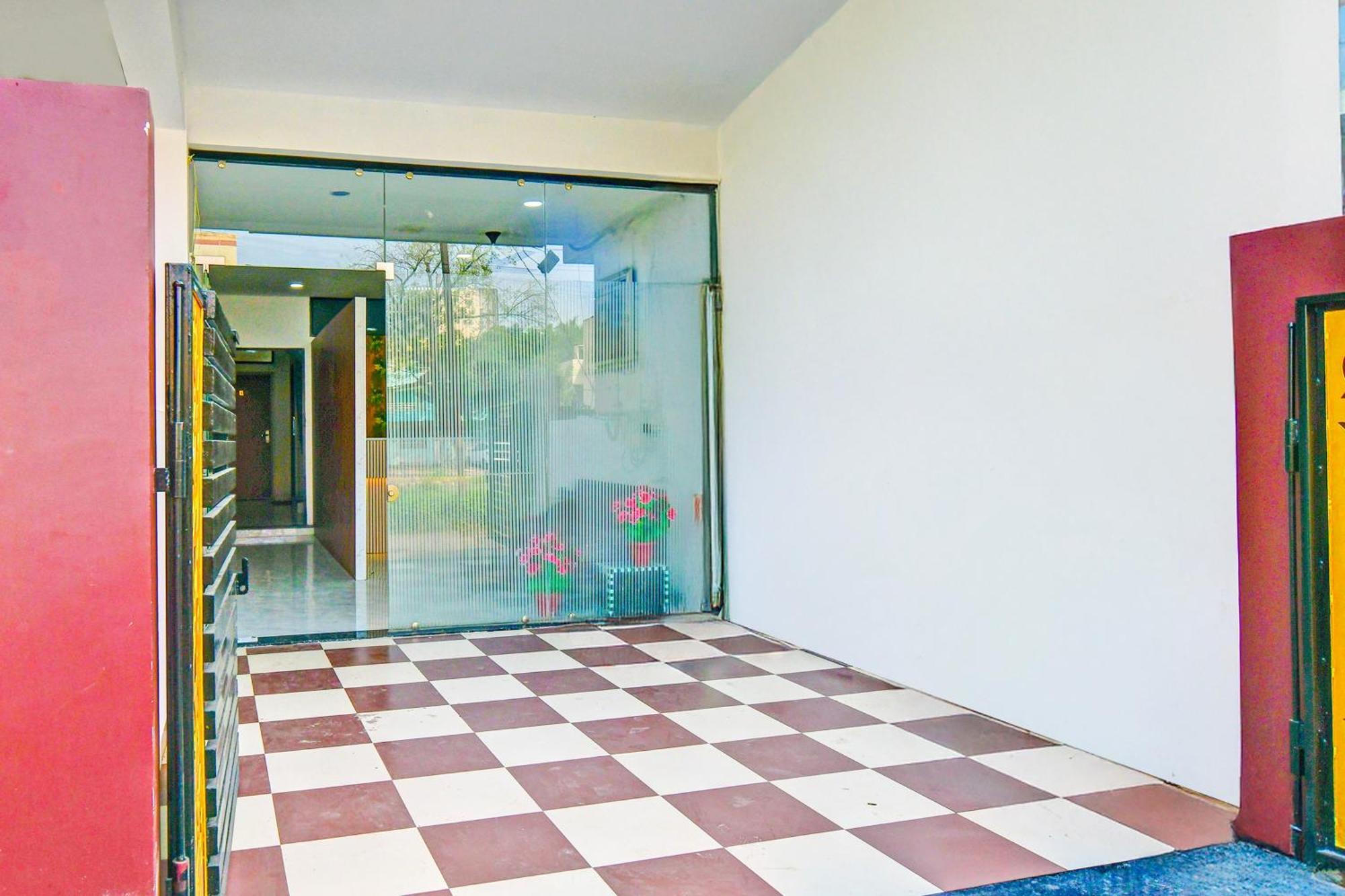 O Chirag Hotel