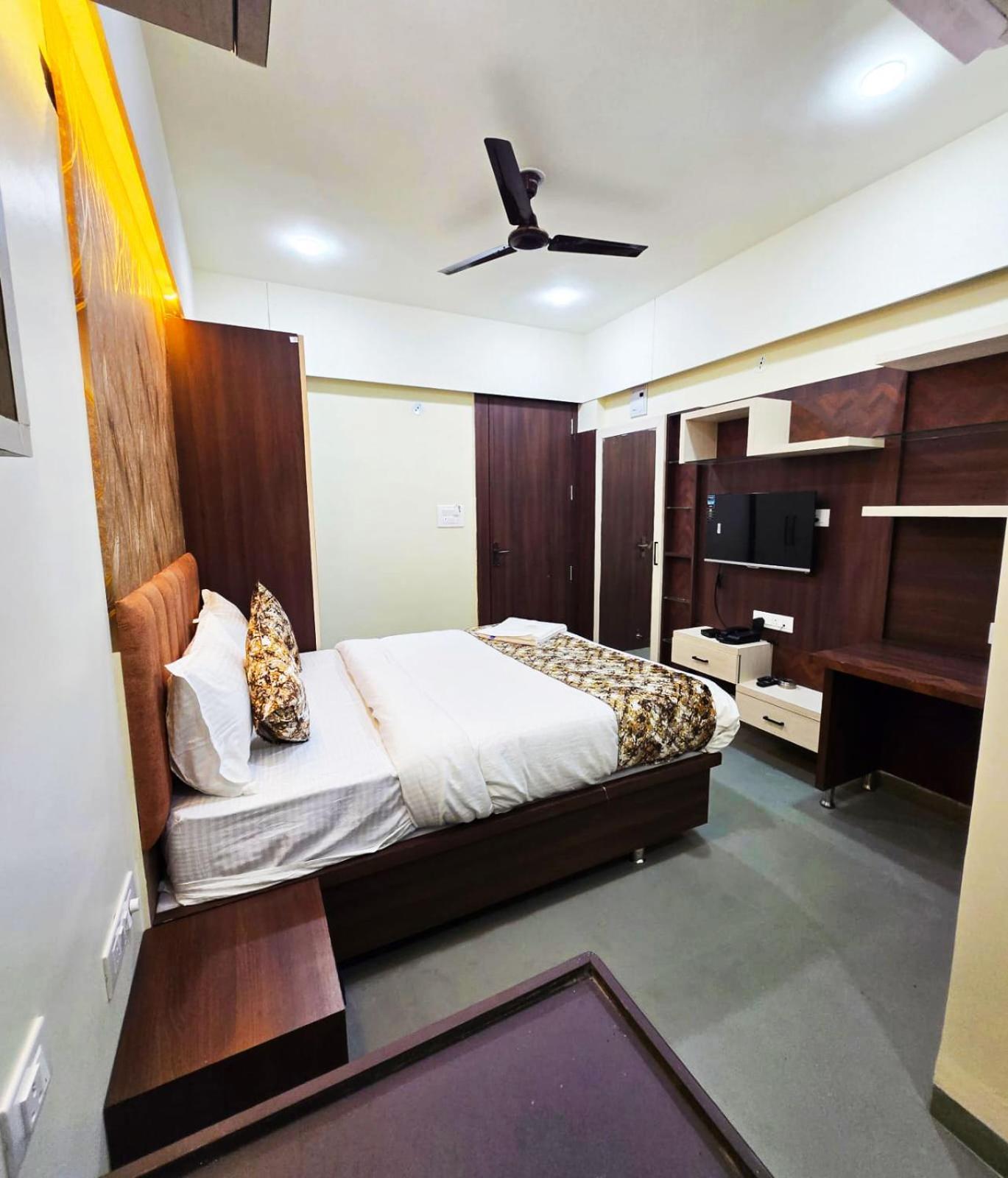 Nexus Hotel *