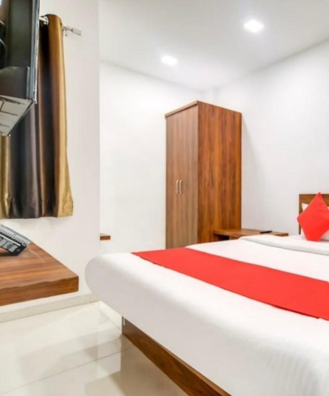 Apple Hotel Indore