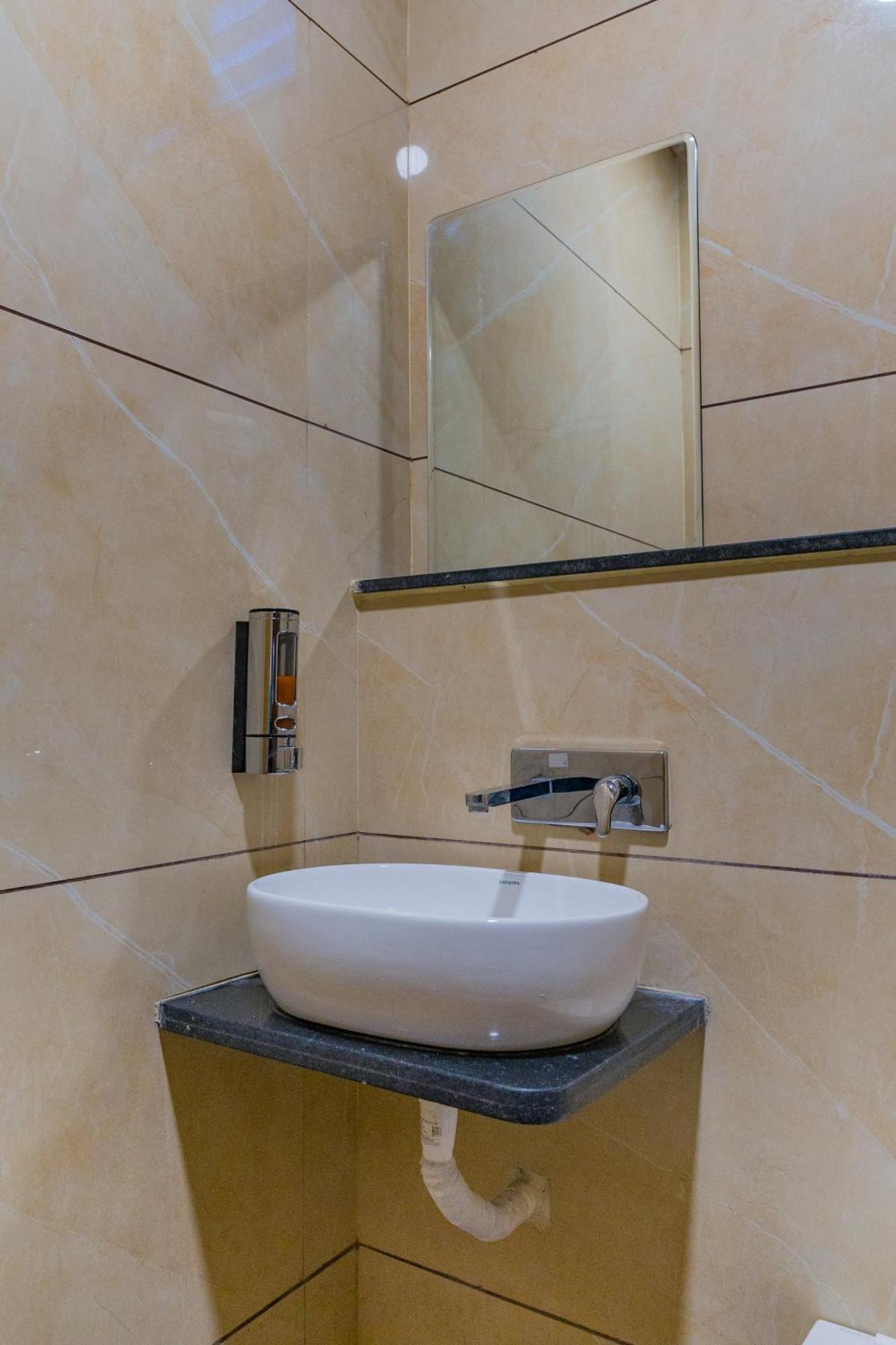Kanha Shree By Cosmos Green Hotel *