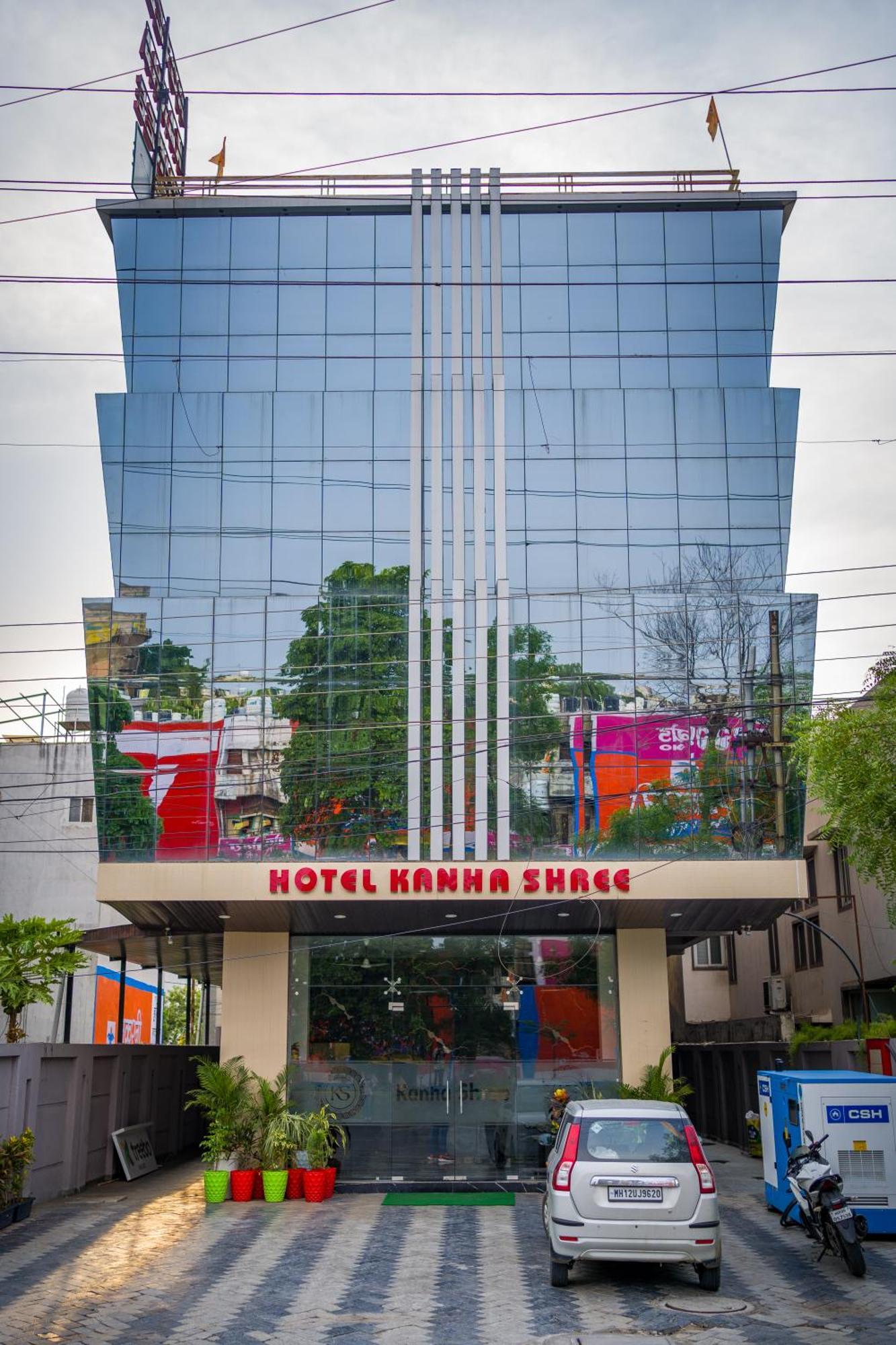 Kanha Shree By Cosmos Green Hotel