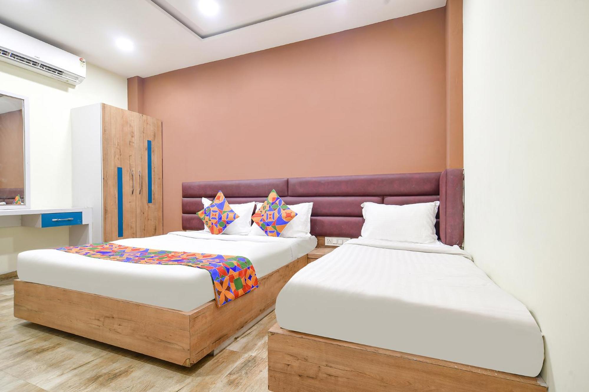 Hotel Fabhotel Ss Blue