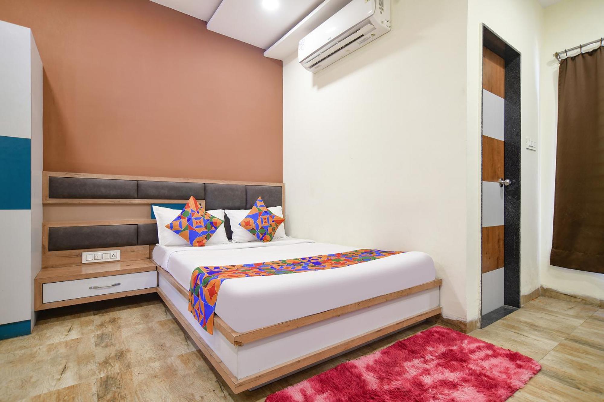 Fabhotel Ss Blue Hotel