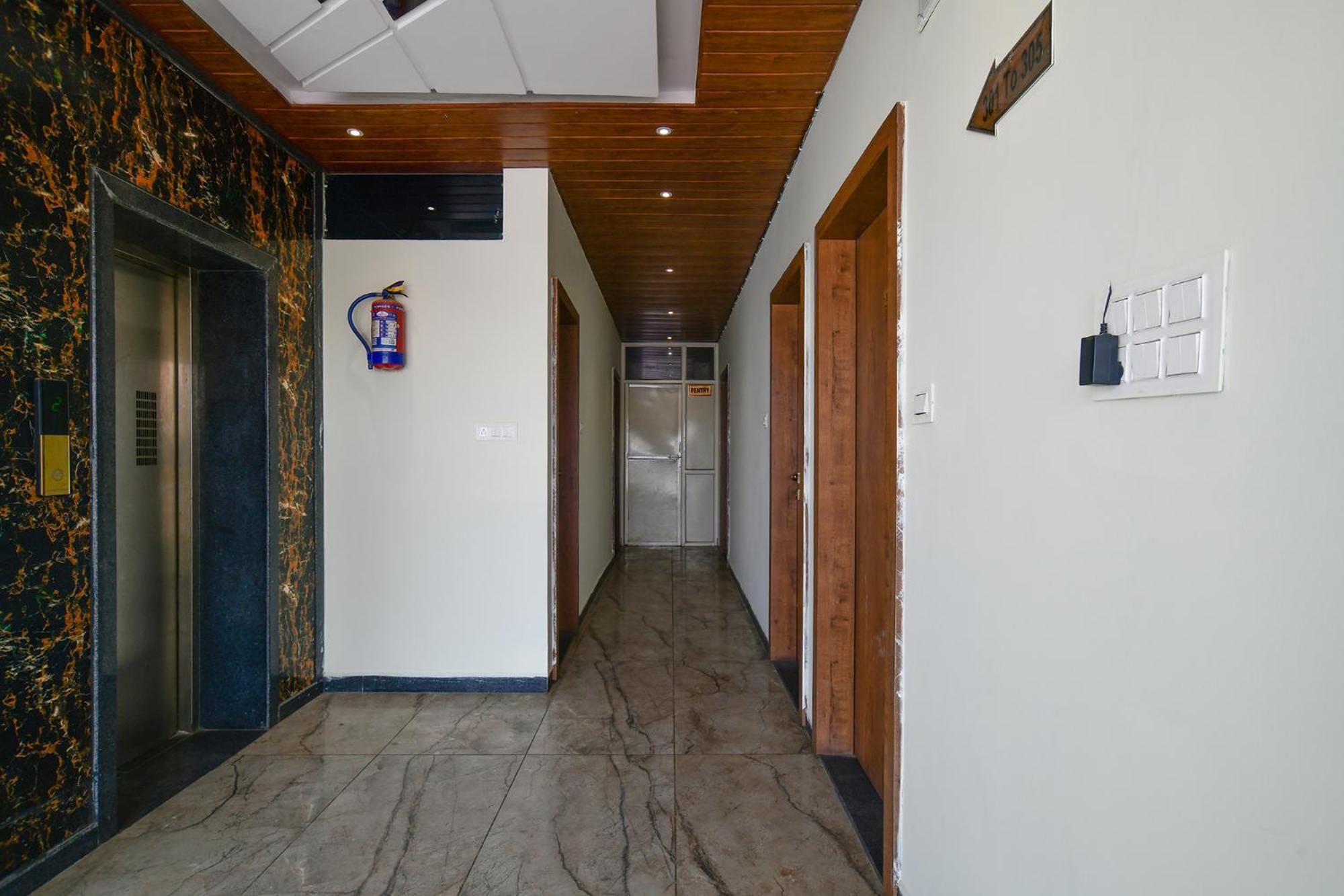 Fabhotel Ss Blue Hotel Indore