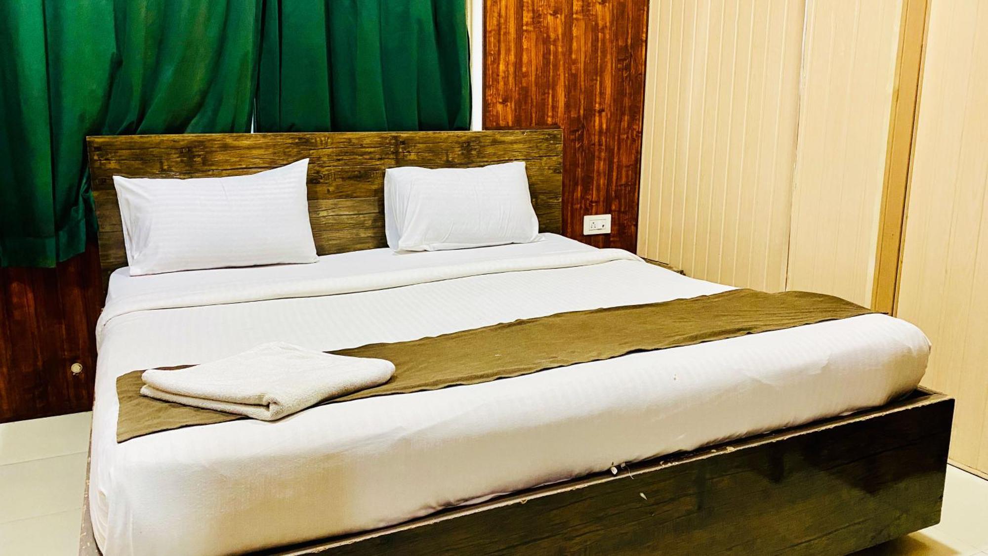 Ivanna Hotel Indore