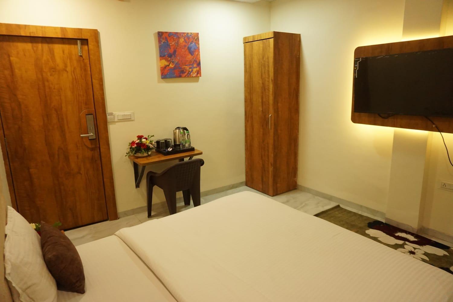 The Havelock Hotel Indore