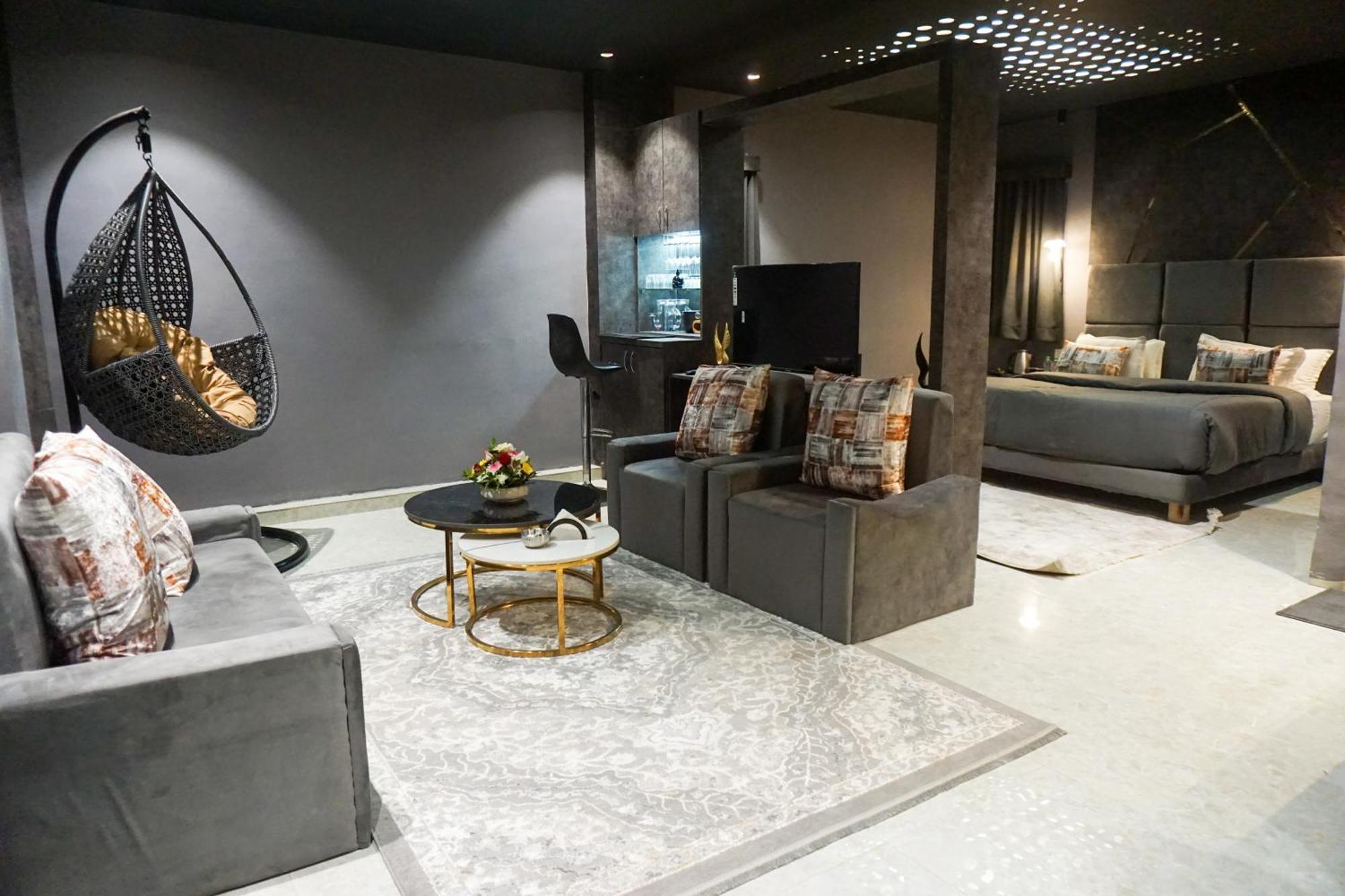 The Havelock 3*