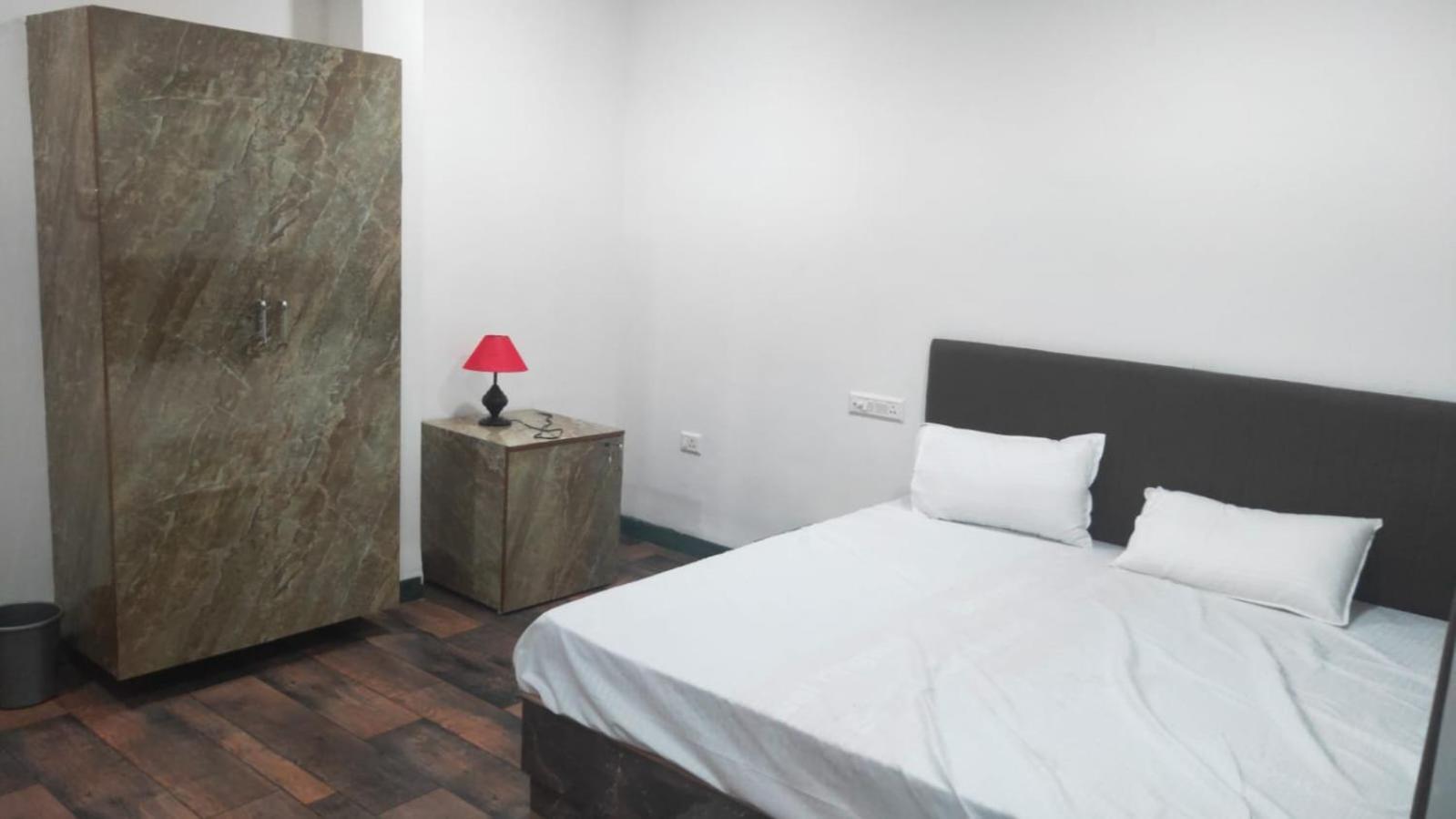Lions Hotel 3*