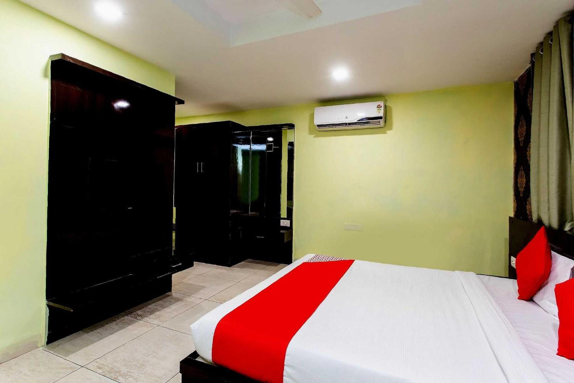 Capital O Swan Paradise Hotel