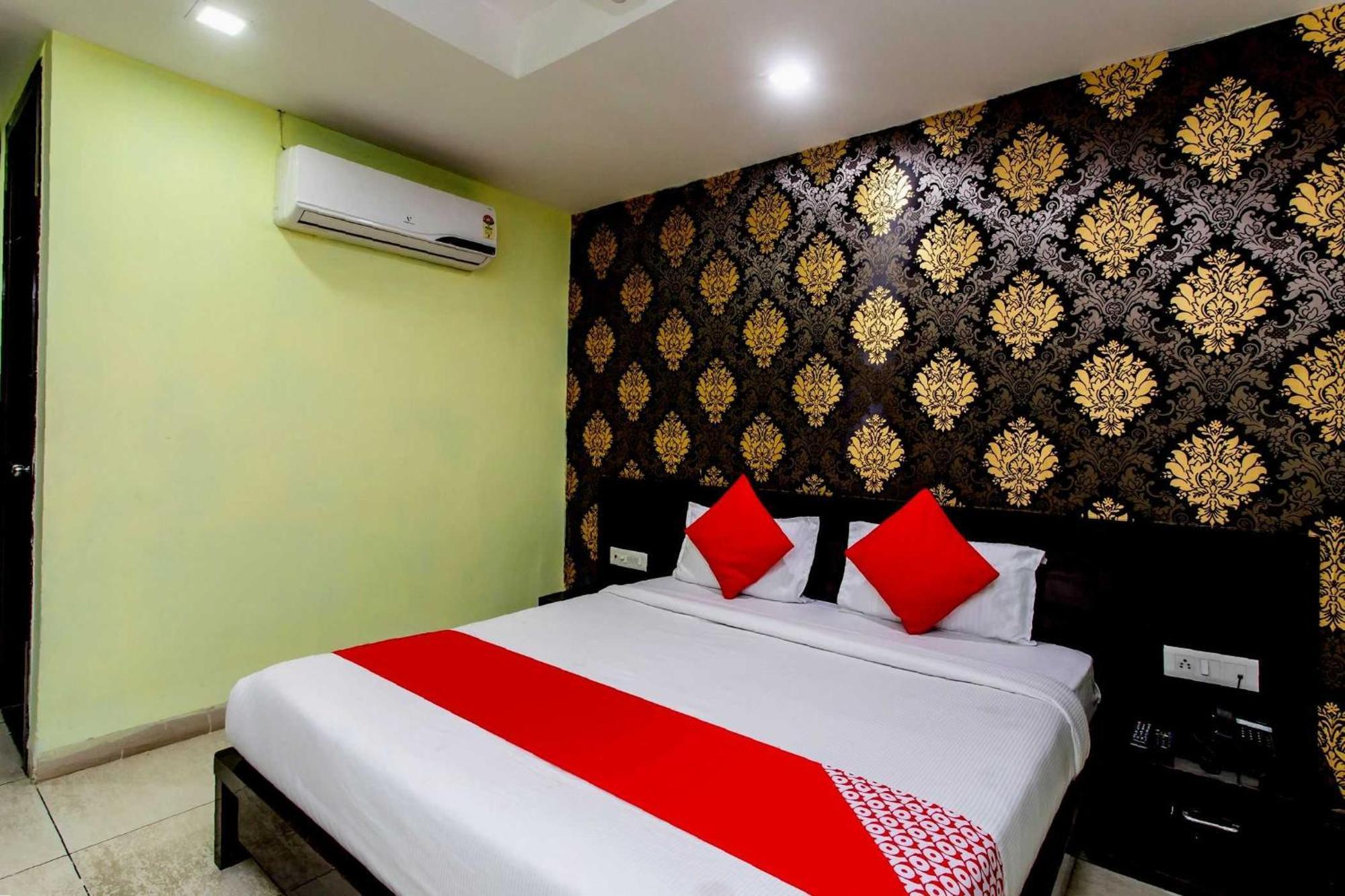 Hotel Capital O Swan Paradise Indore