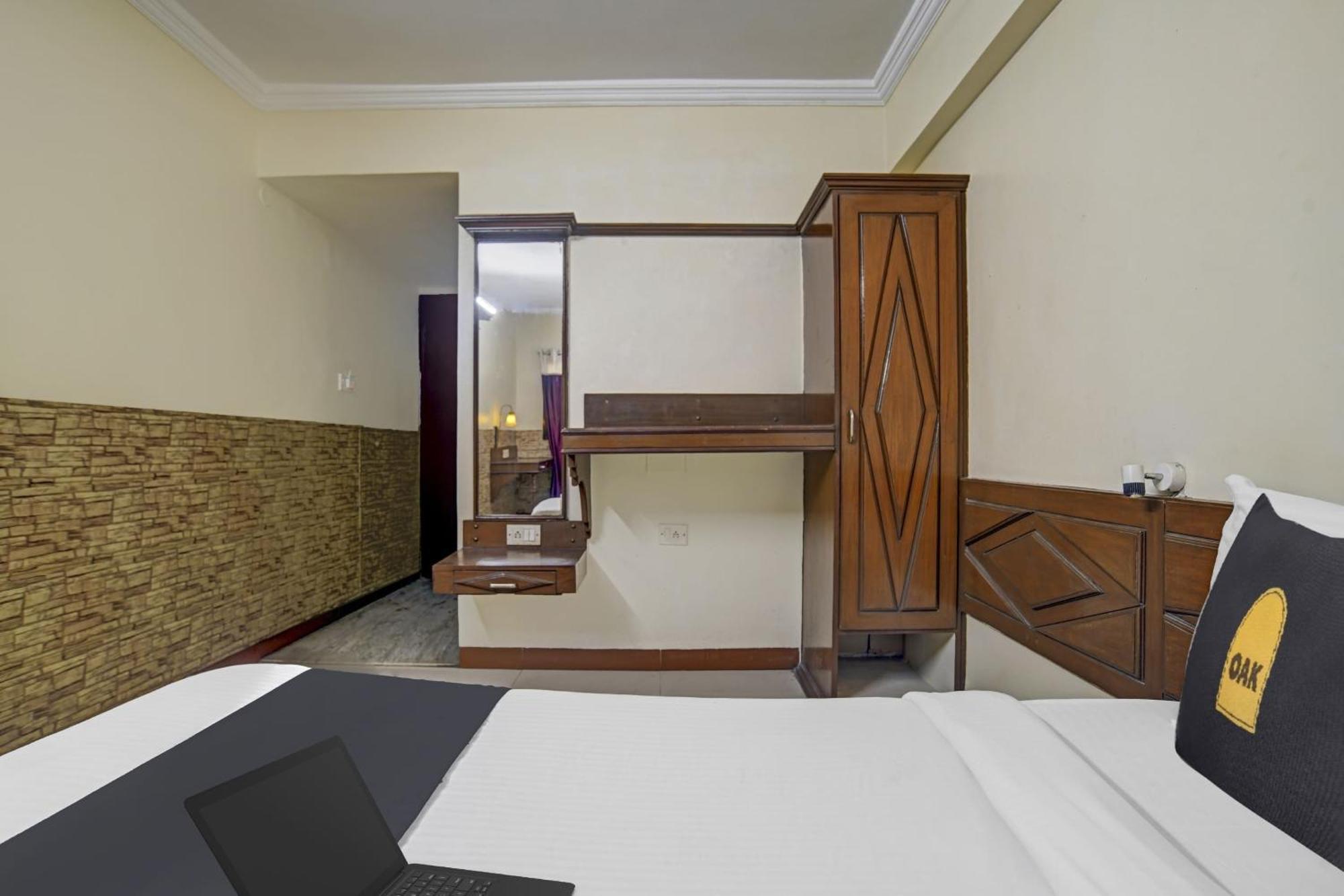 Townhouse Oak Utsav Residency Indore